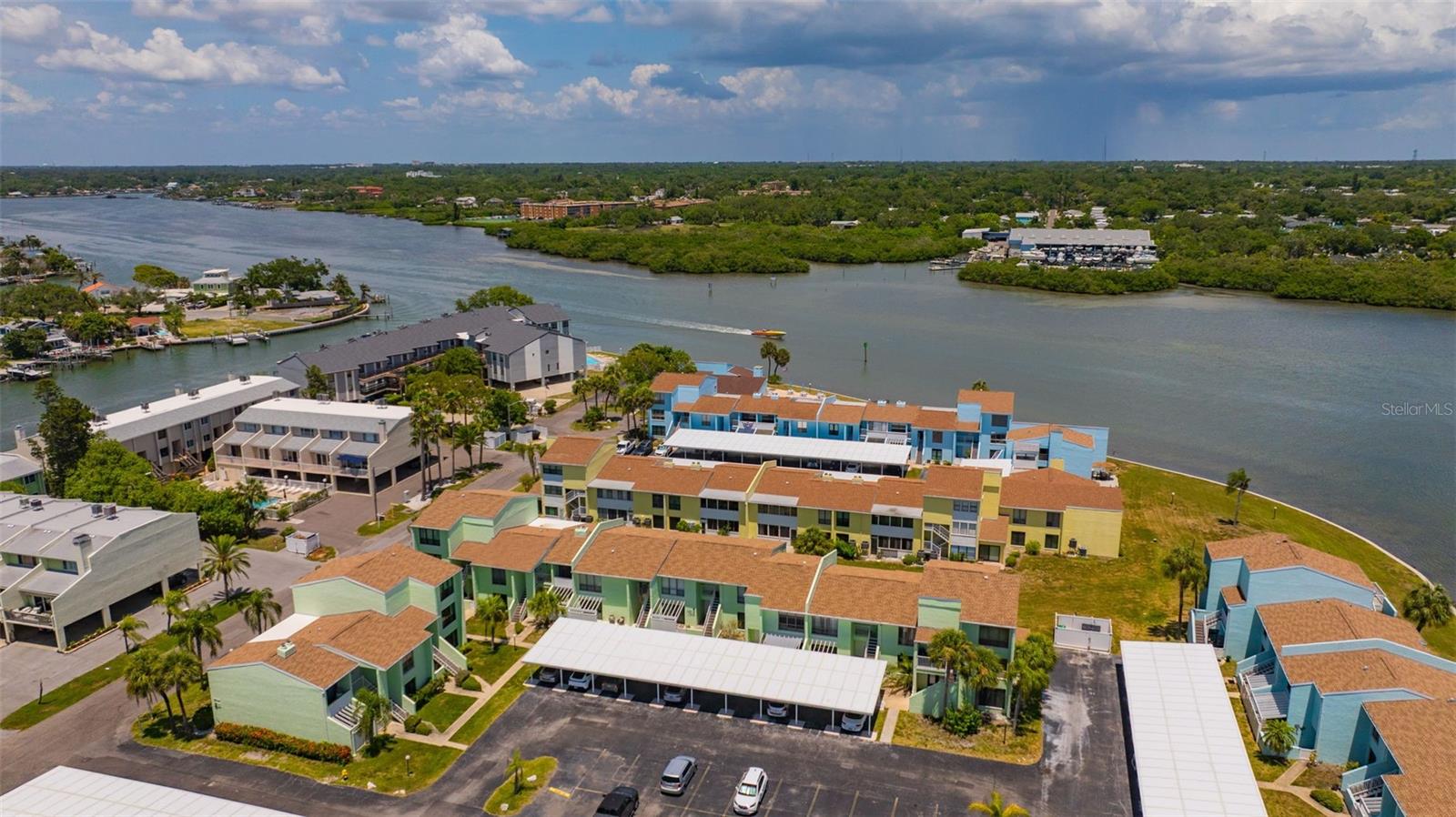 WINDRUSH COVE PH 1 CONDO - Residential