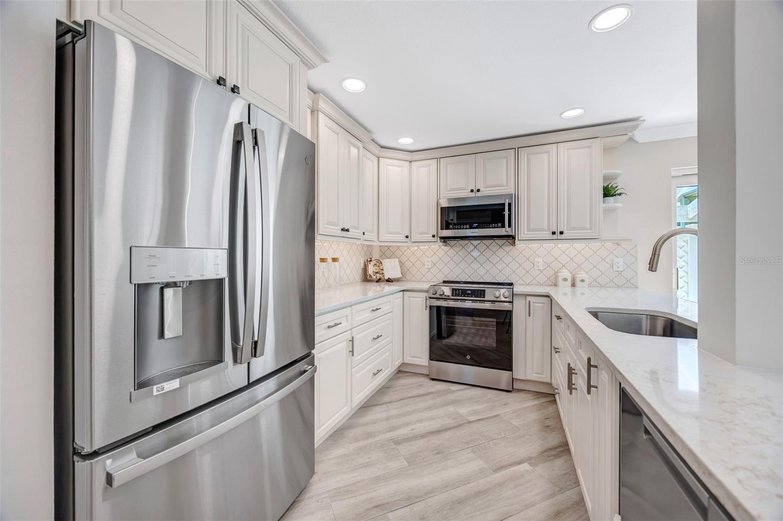 WINDRUSH COVE PH 1 CONDO - Residential