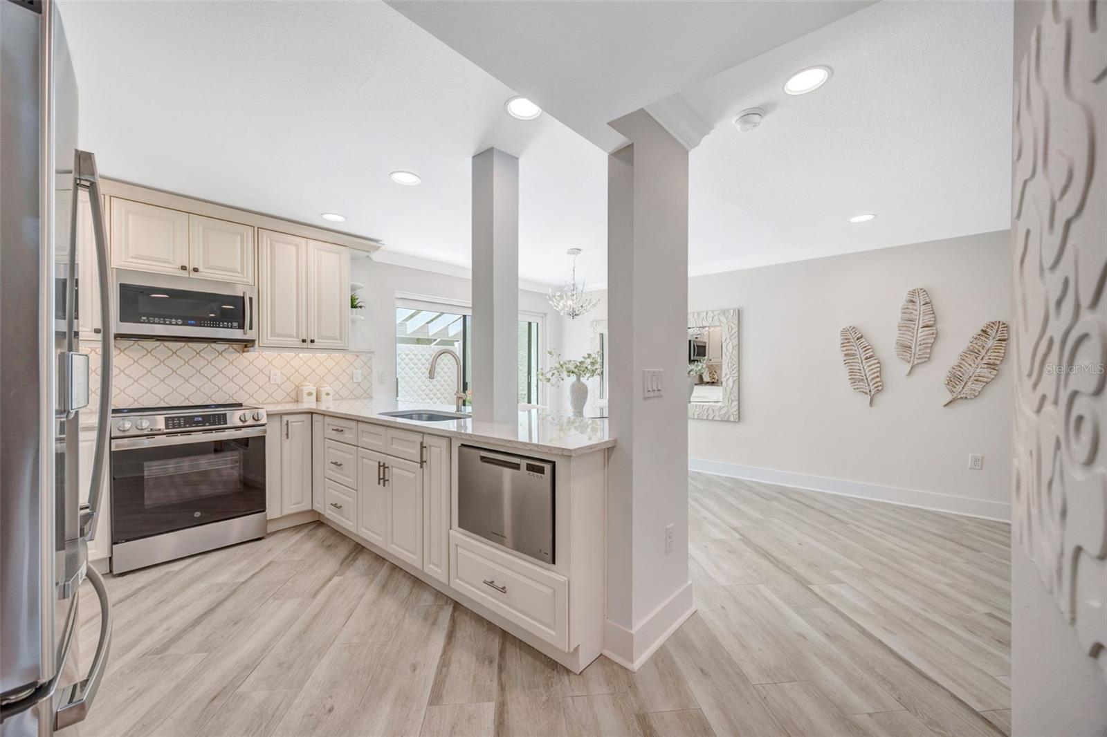 WINDRUSH COVE PH 1 CONDO - Residential