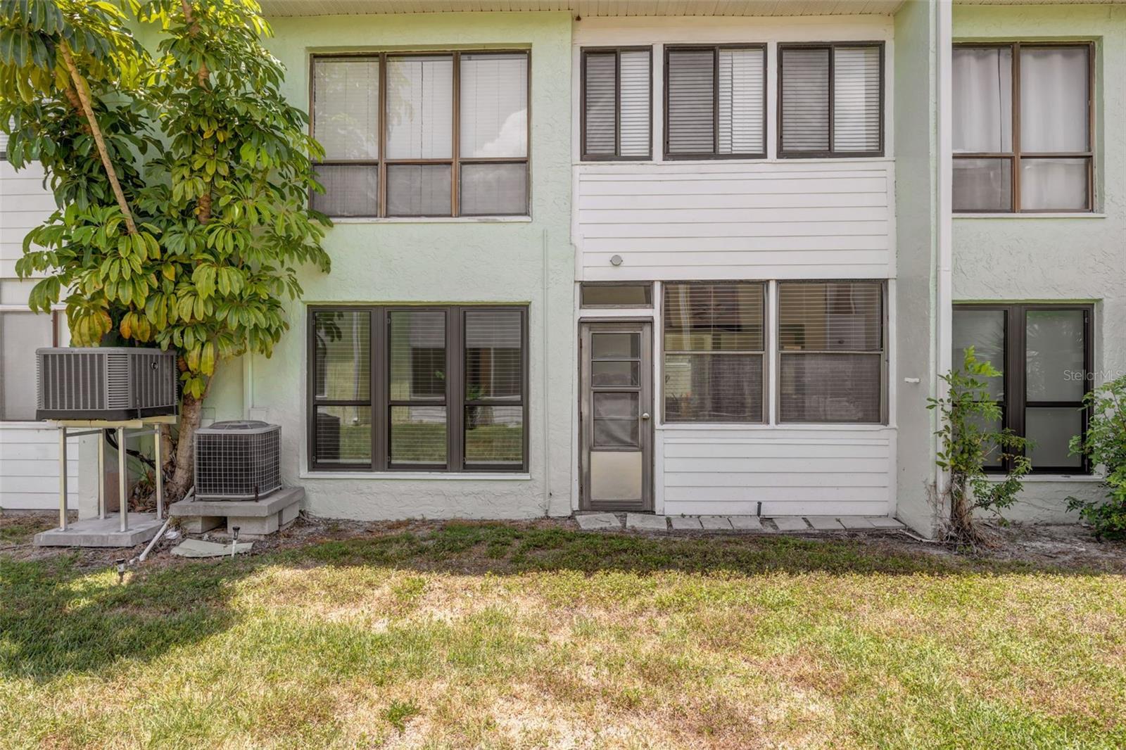 WINDRUSH COVE PH 1 CONDO - Residential