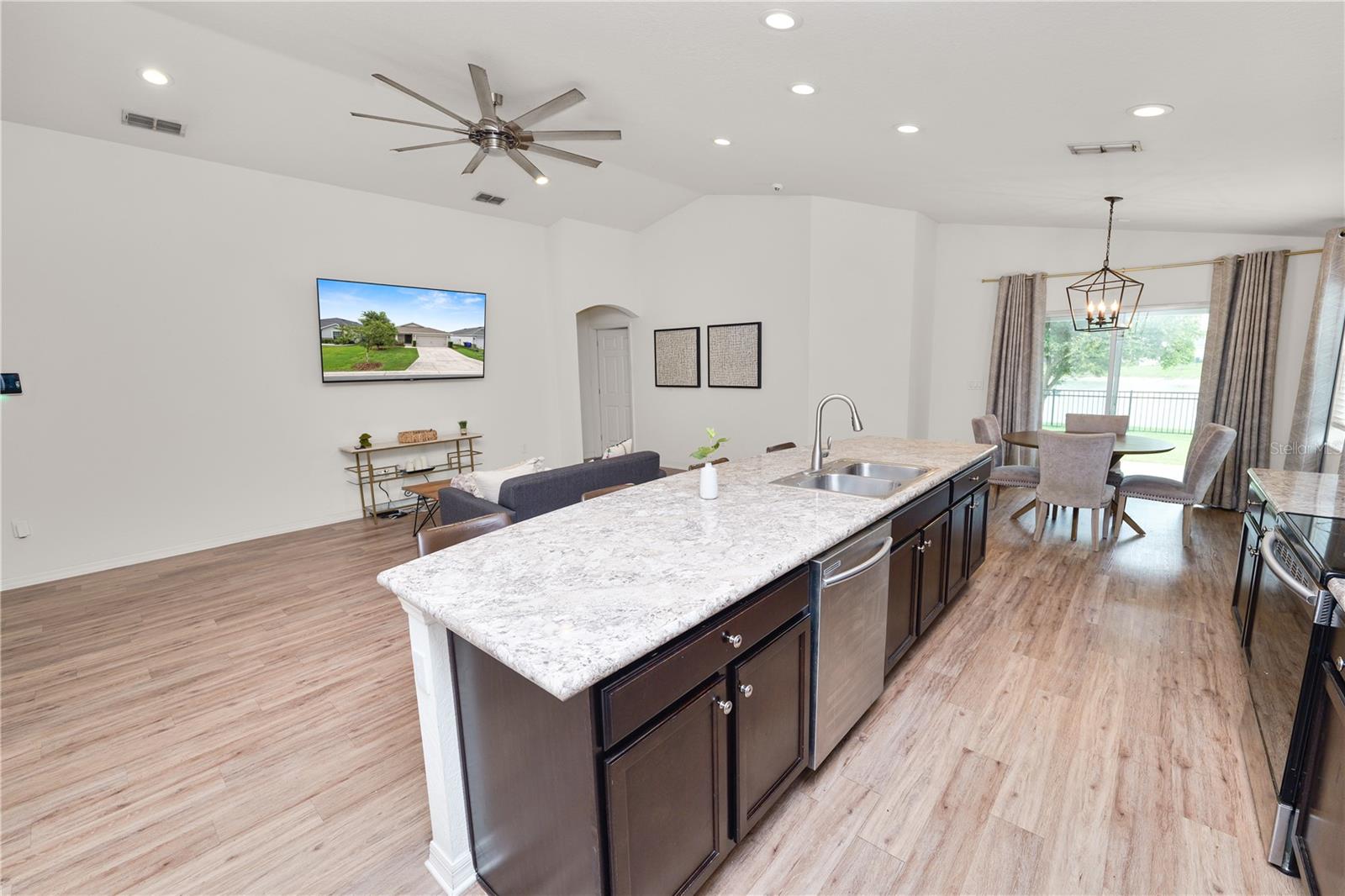 TOWNE PARK ESTATES - Residential
