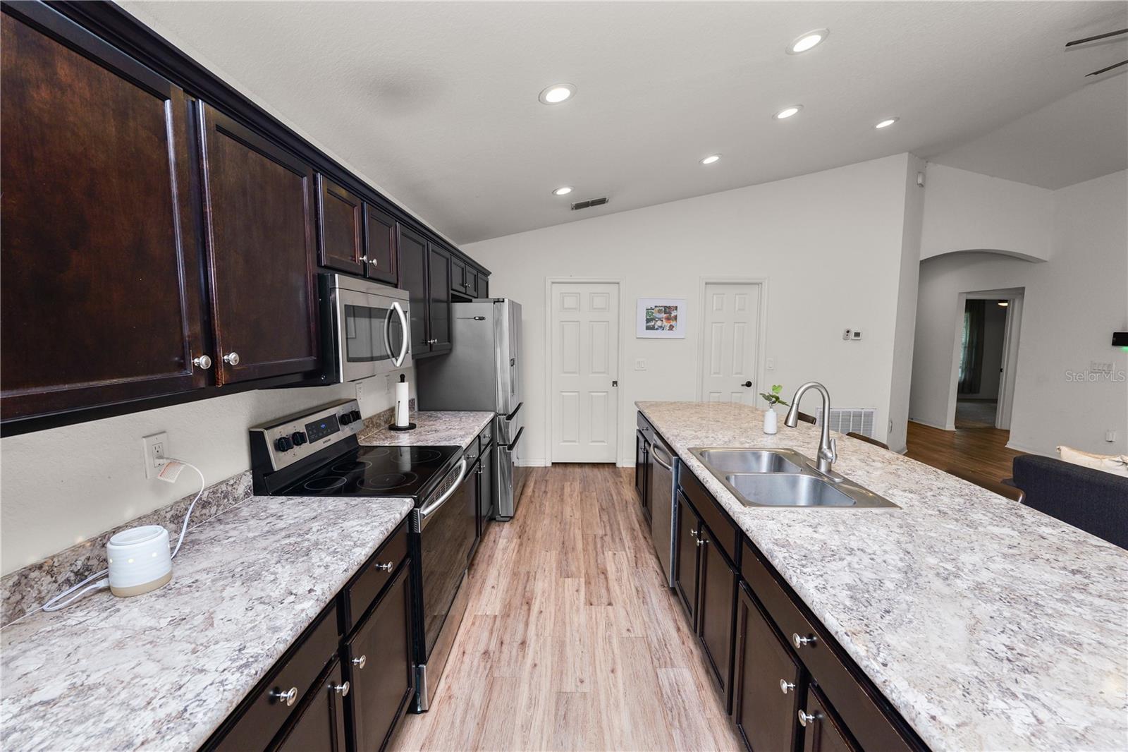 TOWNE PARK ESTATES - Residential