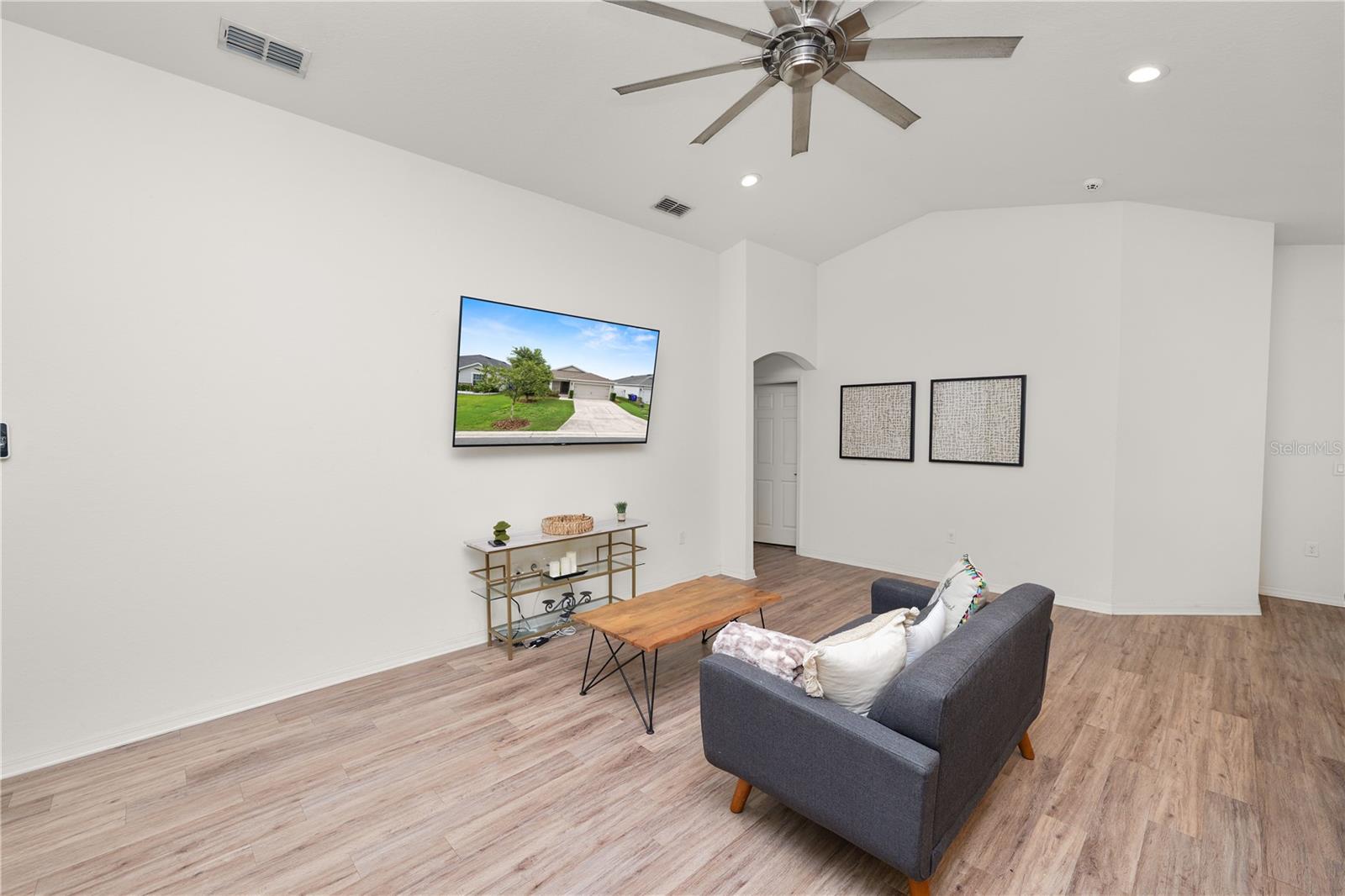 TOWNE PARK ESTATES - Residential