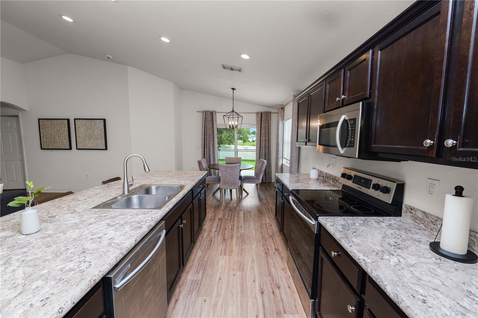 TOWNE PARK ESTATES - Residential