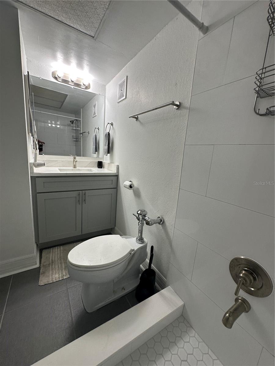 SYLVETTE CONDO - Residential Lease