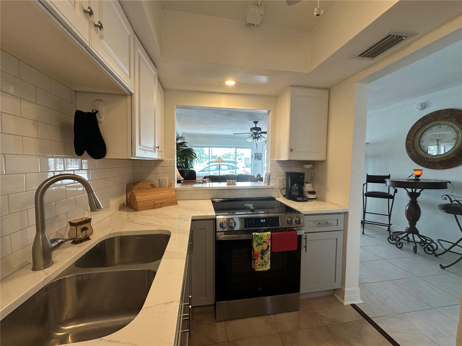SYLVETTE CONDO - Residential Lease