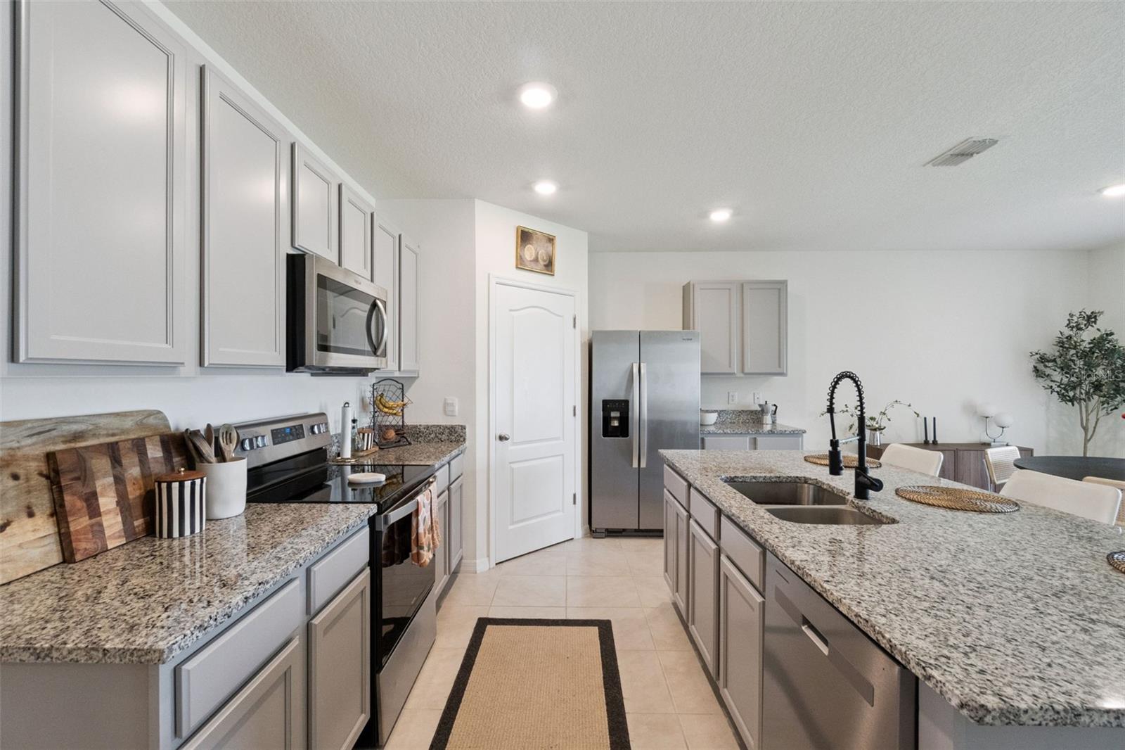 PRAIRIE OAKS - Residential