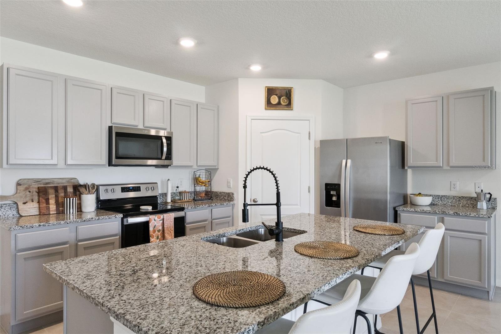 PRAIRIE OAKS - Residential