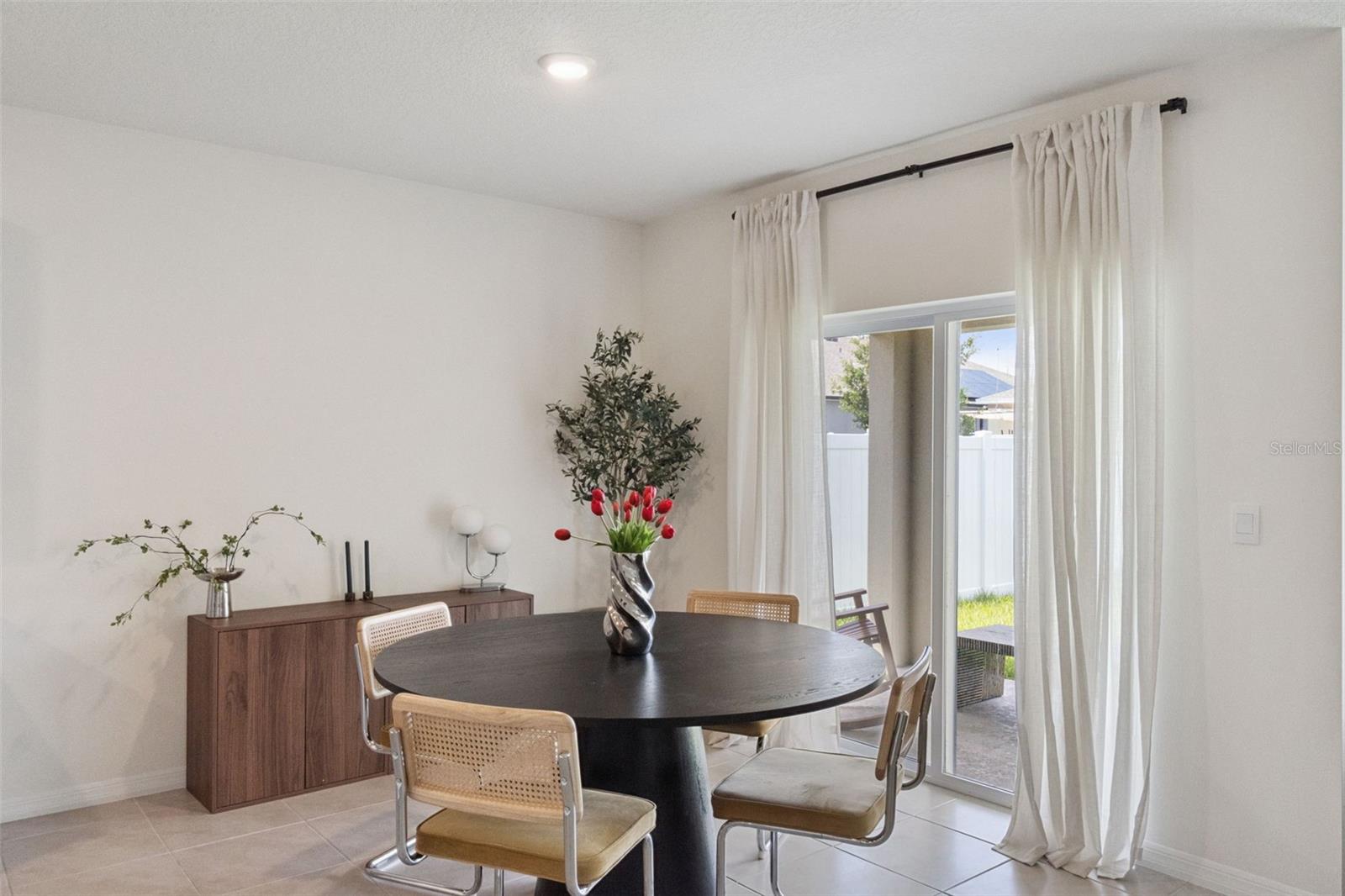 PRAIRIE OAKS - Residential