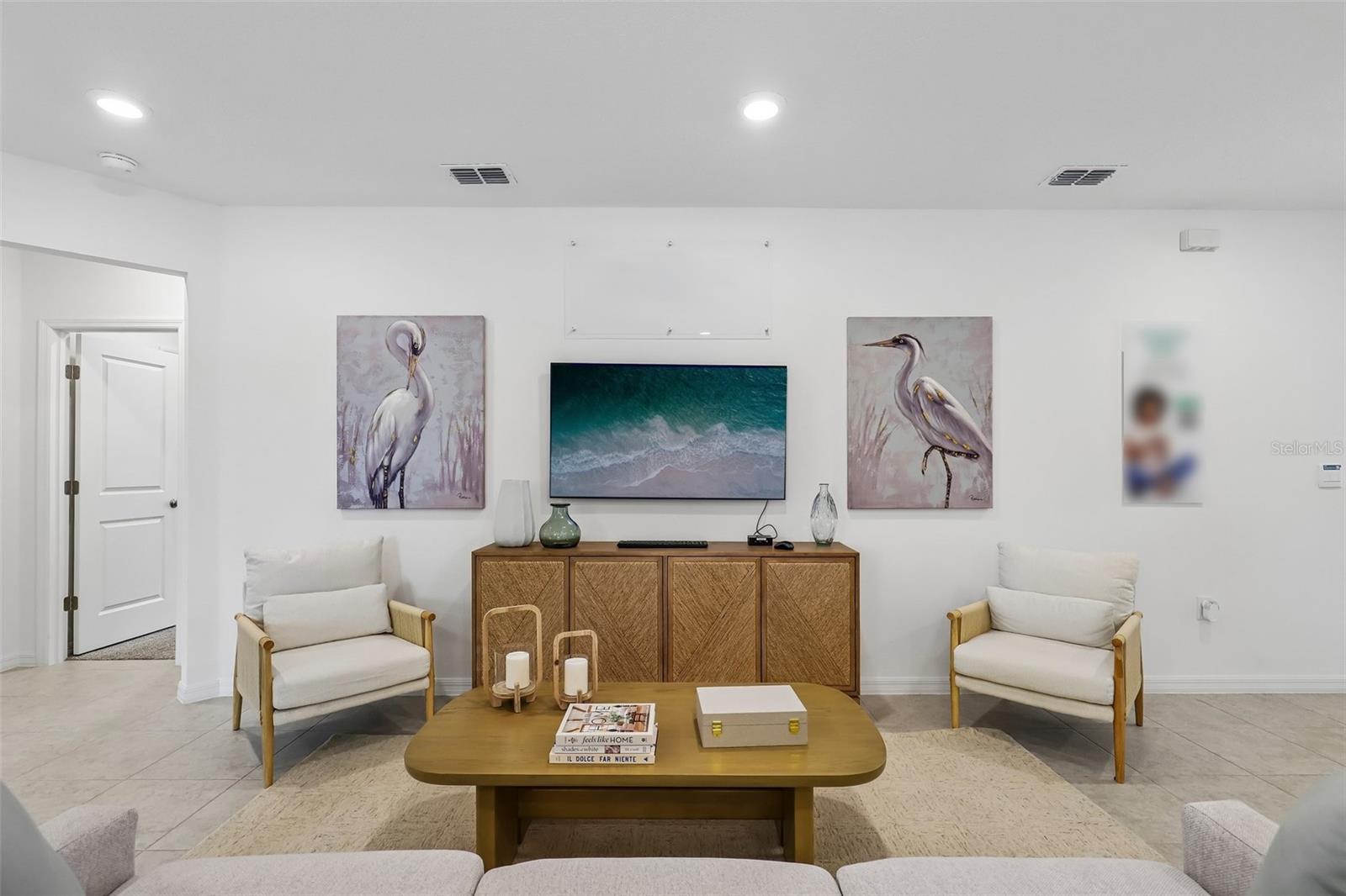 CASSIE OAKS - Residential