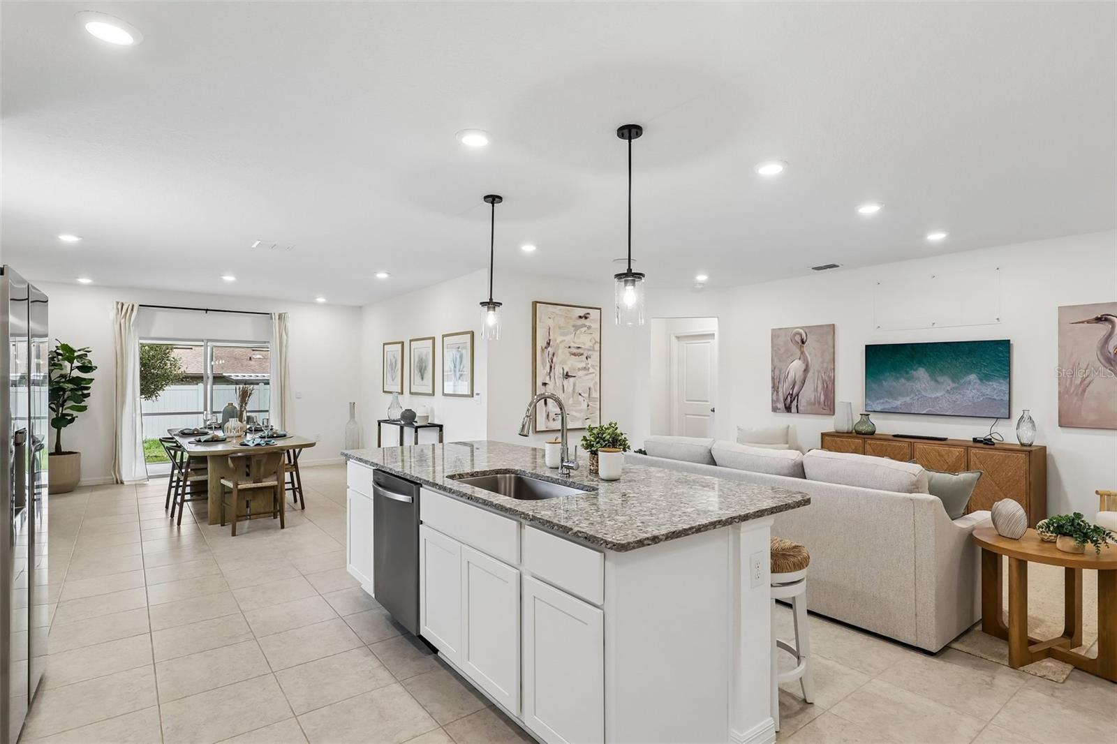 CASSIE OAKS - Residential
