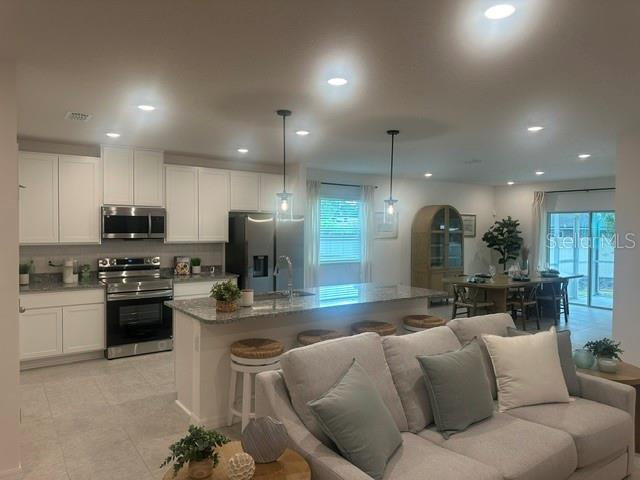 CASSIE OAKS - Residential