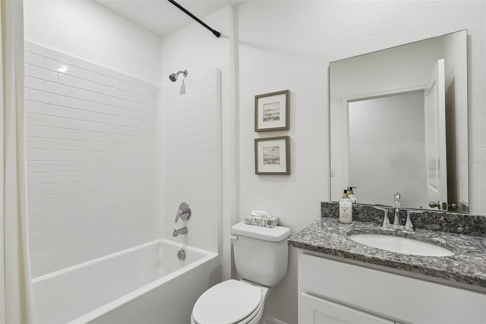 CASSIE OAKS - Residential