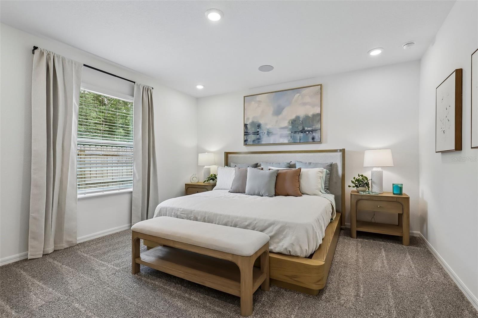 CASSIE OAKS - Residential