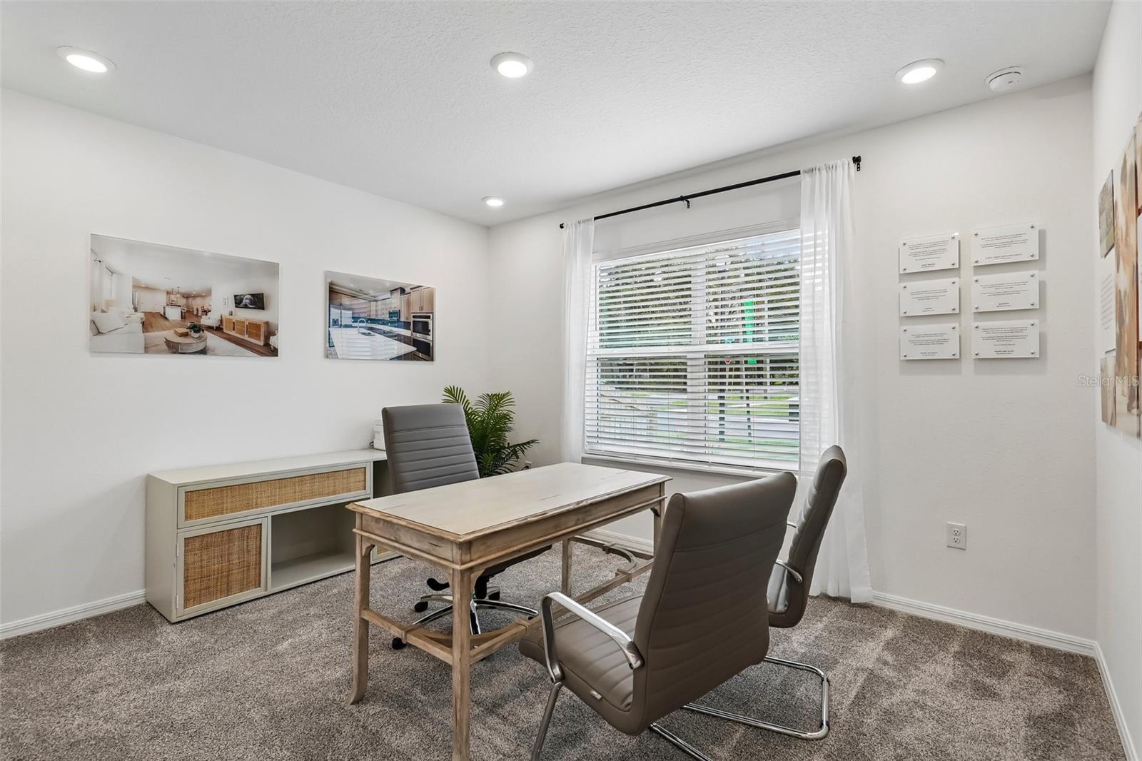 CASSIE OAKS - Residential