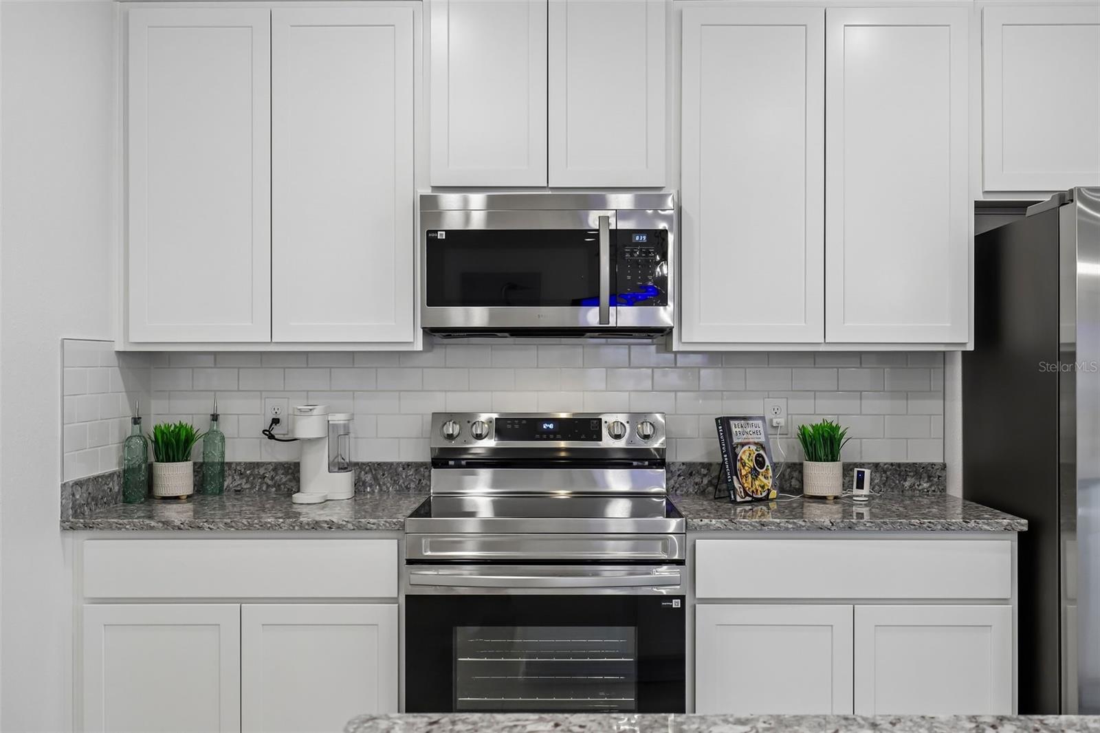 CASSIE OAKS - Residential