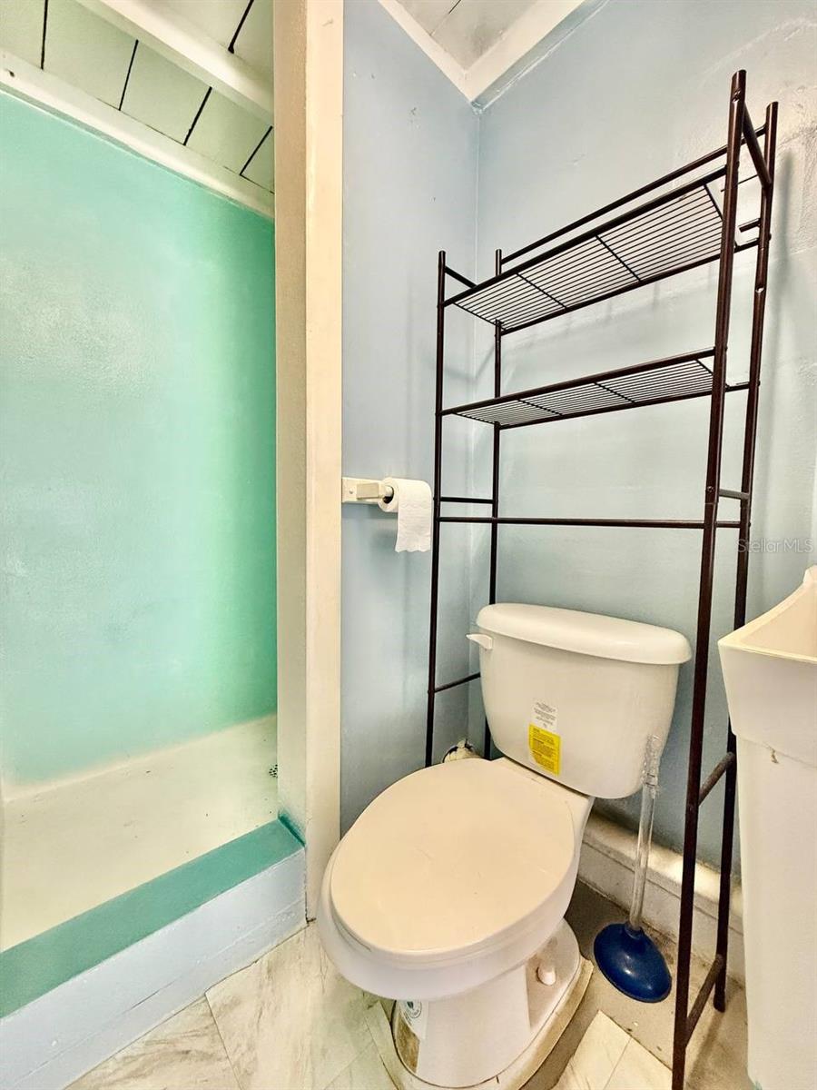 HARSHAW SUB - Residential Lease