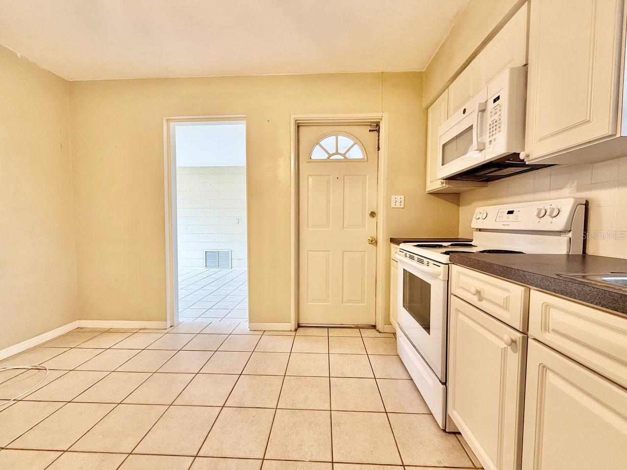 HARSHAW SUB - Residential Lease