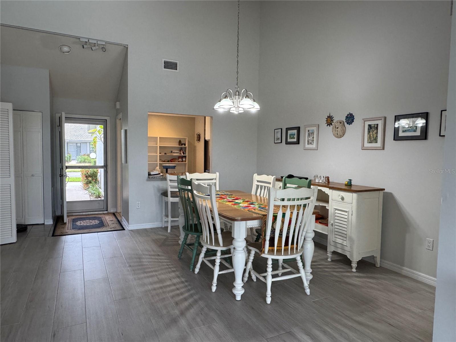 CRESTWOOD VILLAS - Residential