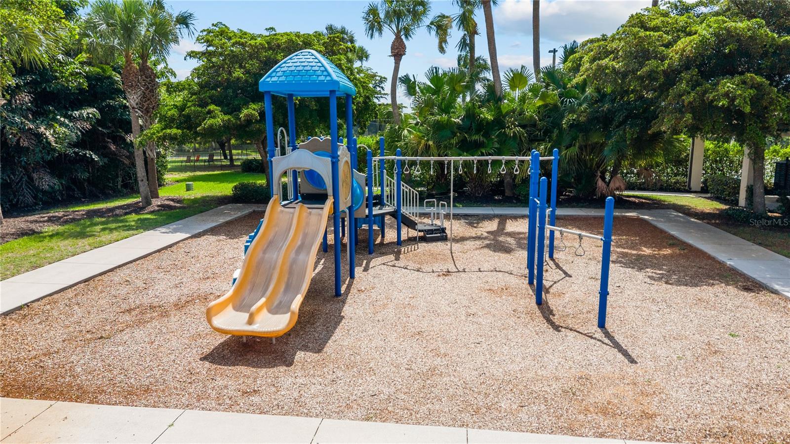 TOSCANA ISLES PH 6 UN 2 - Residential