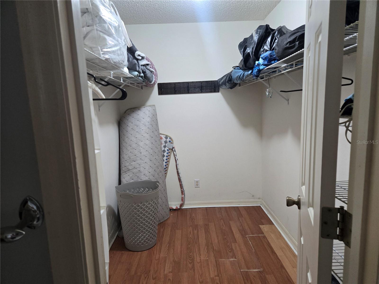 ROYAL HIGHLANDS PH 01 TR B LESS PT LYING W FOL - Residential