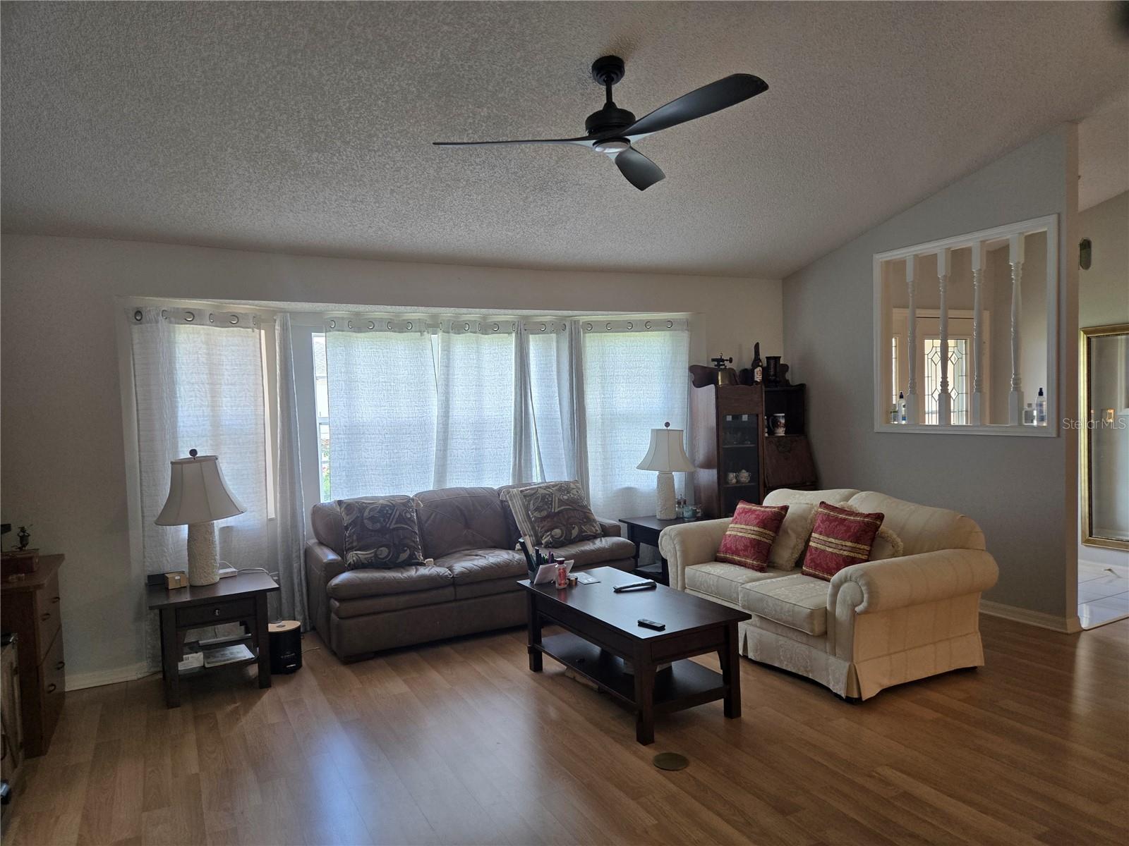 ROYAL HIGHLANDS PH 01 TR B LESS PT LYING W FOL - Residential