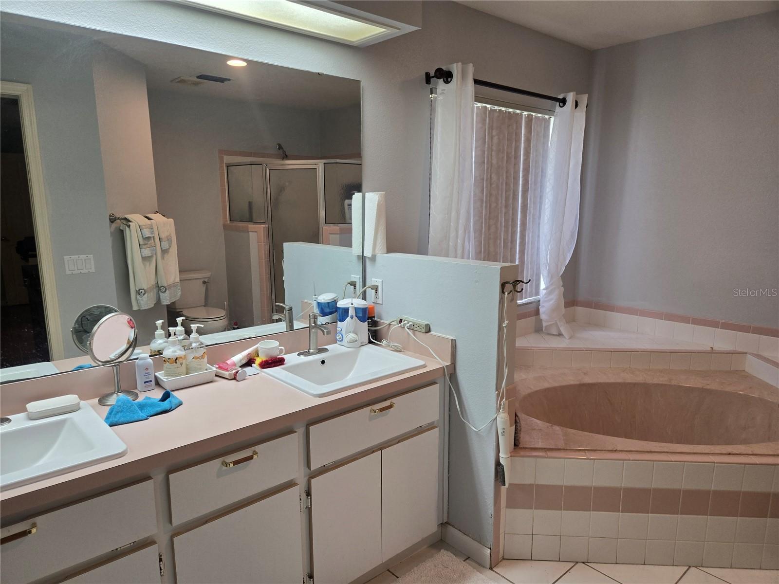 ROYAL HIGHLANDS PH 01 TR B LESS PT LYING W FOL - Residential