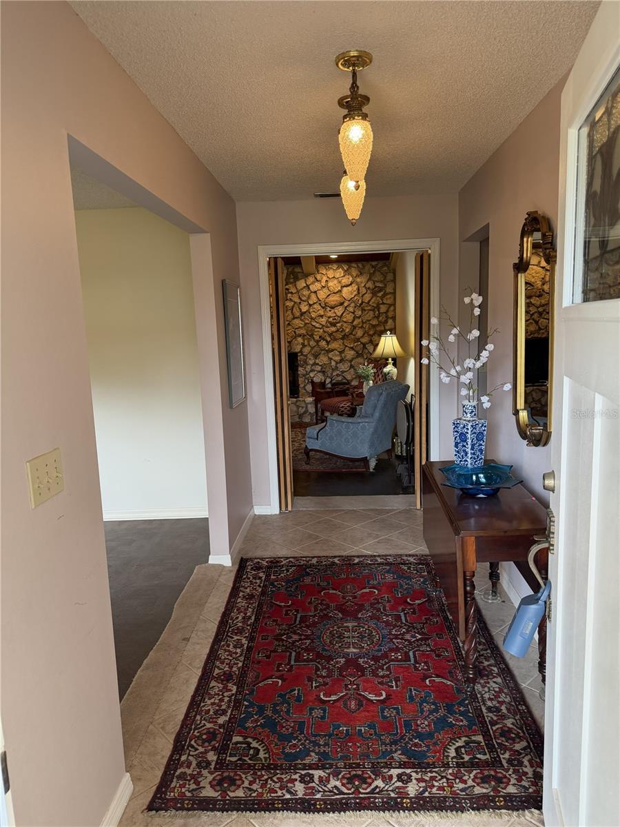 CRESTWOOD - Residential