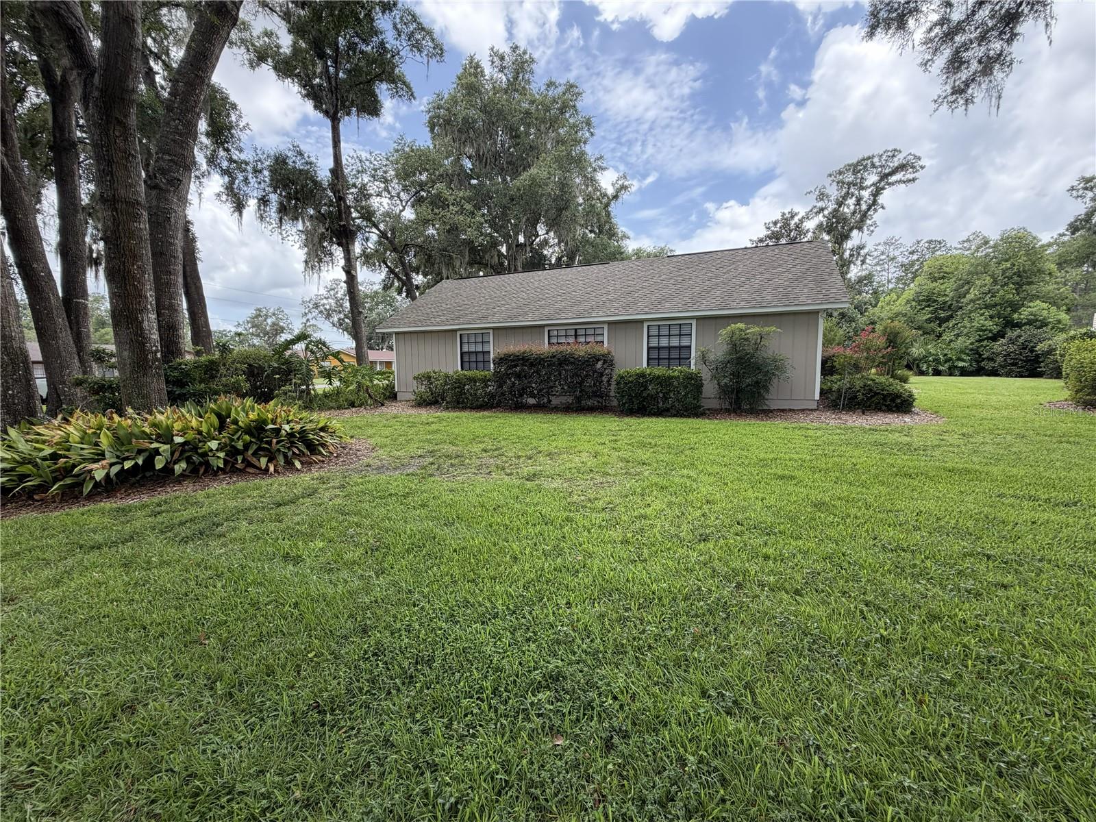 CRESTWOOD - Residential
