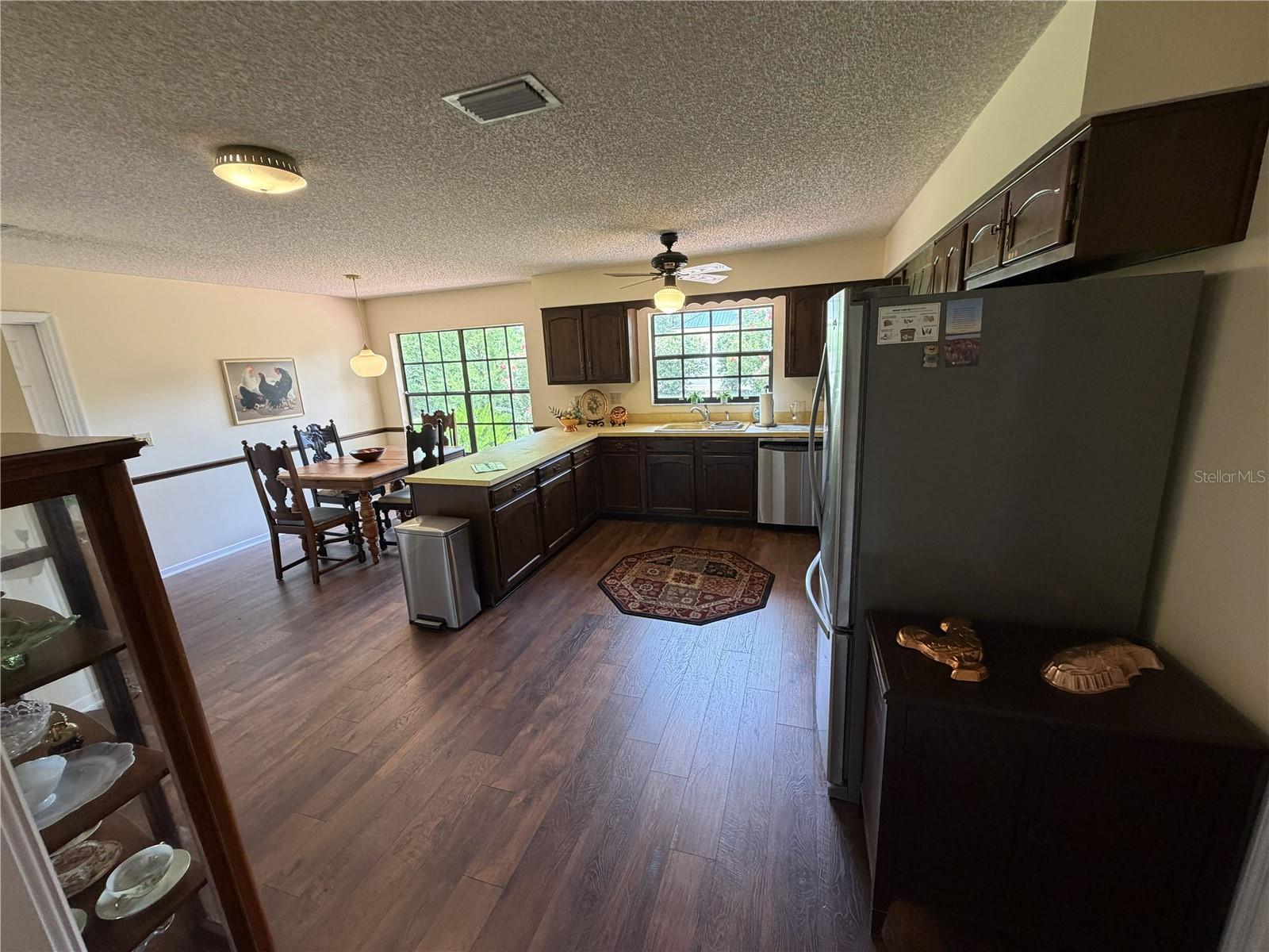 CRESTWOOD - Residential