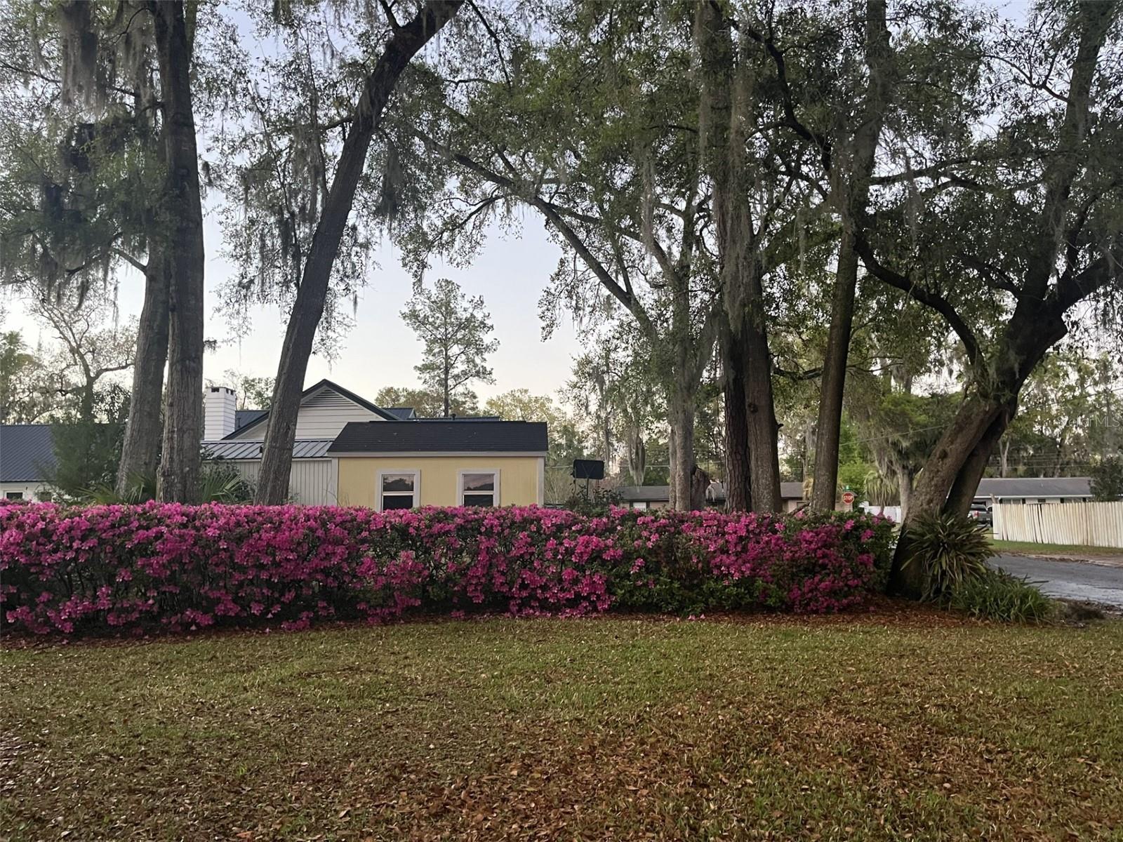 CRESTWOOD - Residential
