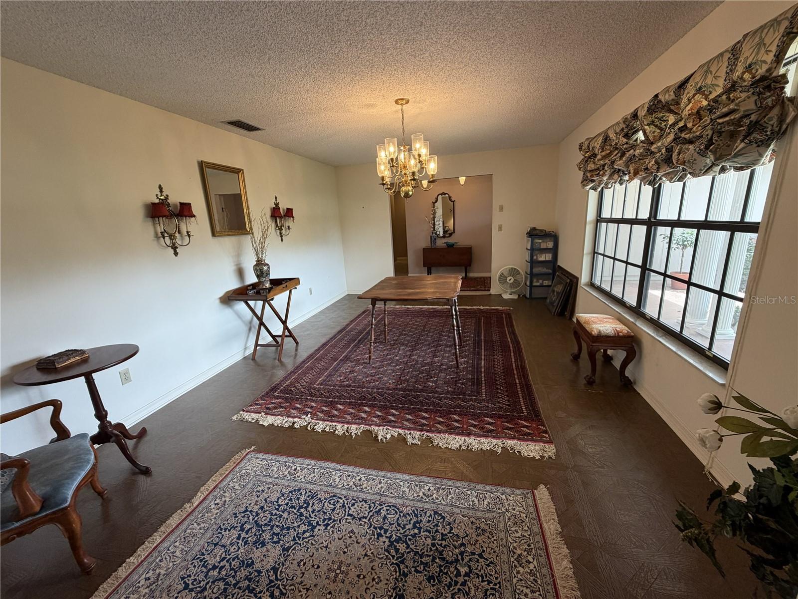 CRESTWOOD - Residential