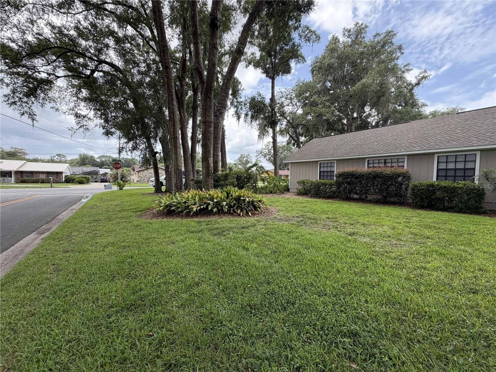 CRESTWOOD - Residential