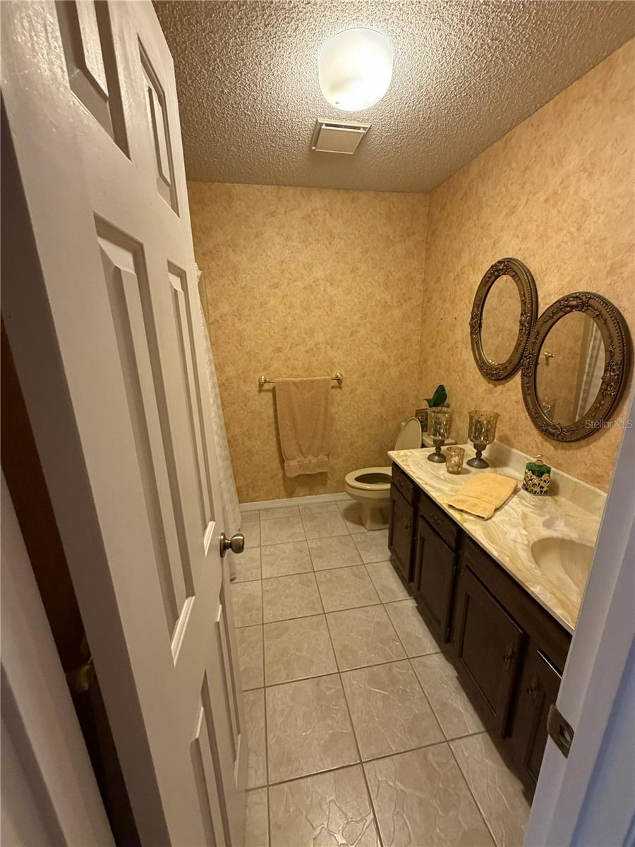 CRESTWOOD - Residential