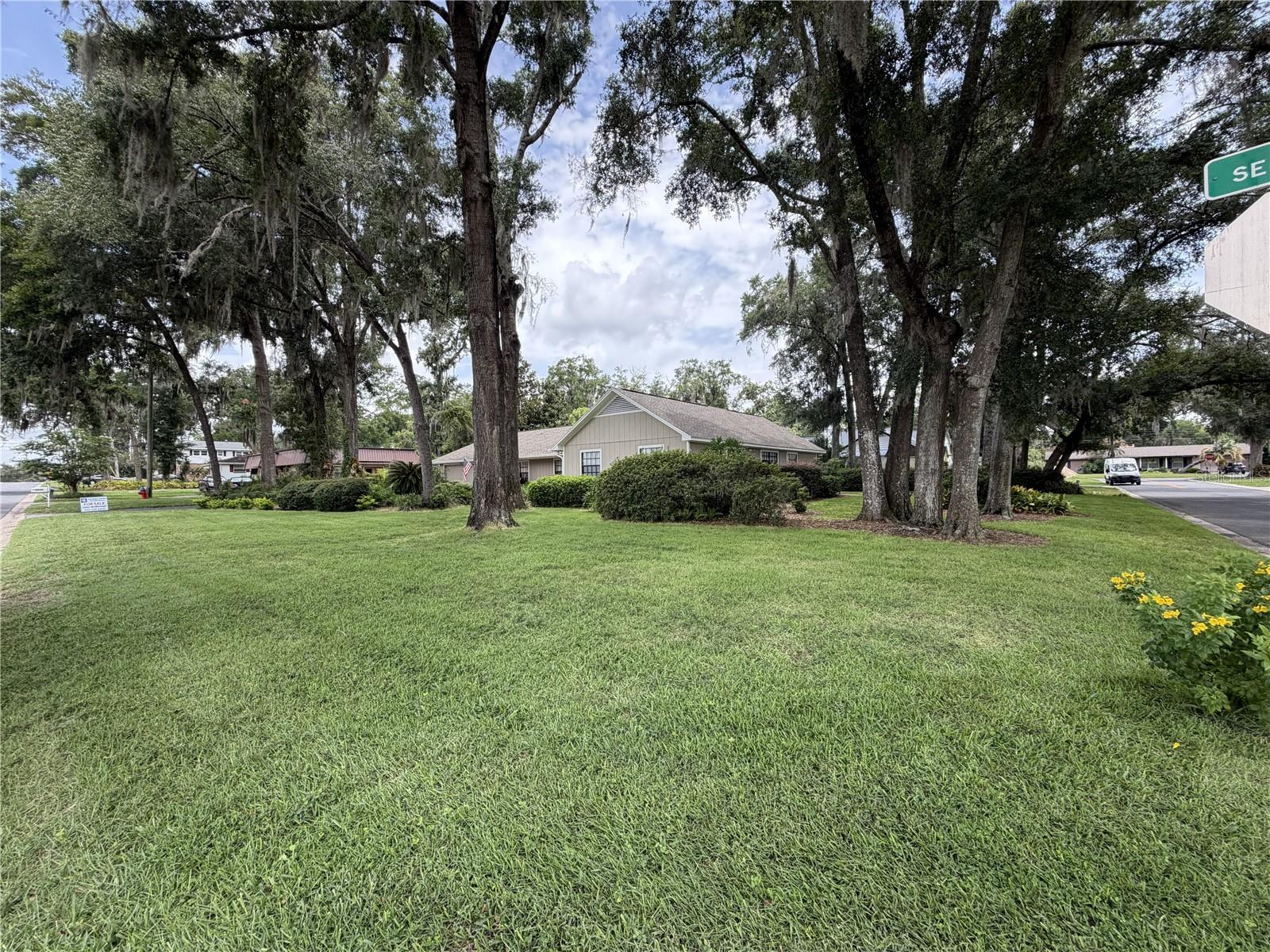 CRESTWOOD - Residential