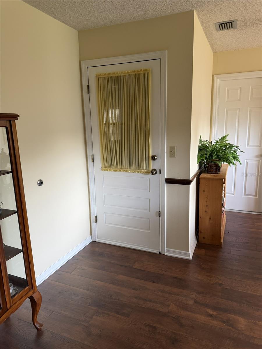 CRESTWOOD - Residential