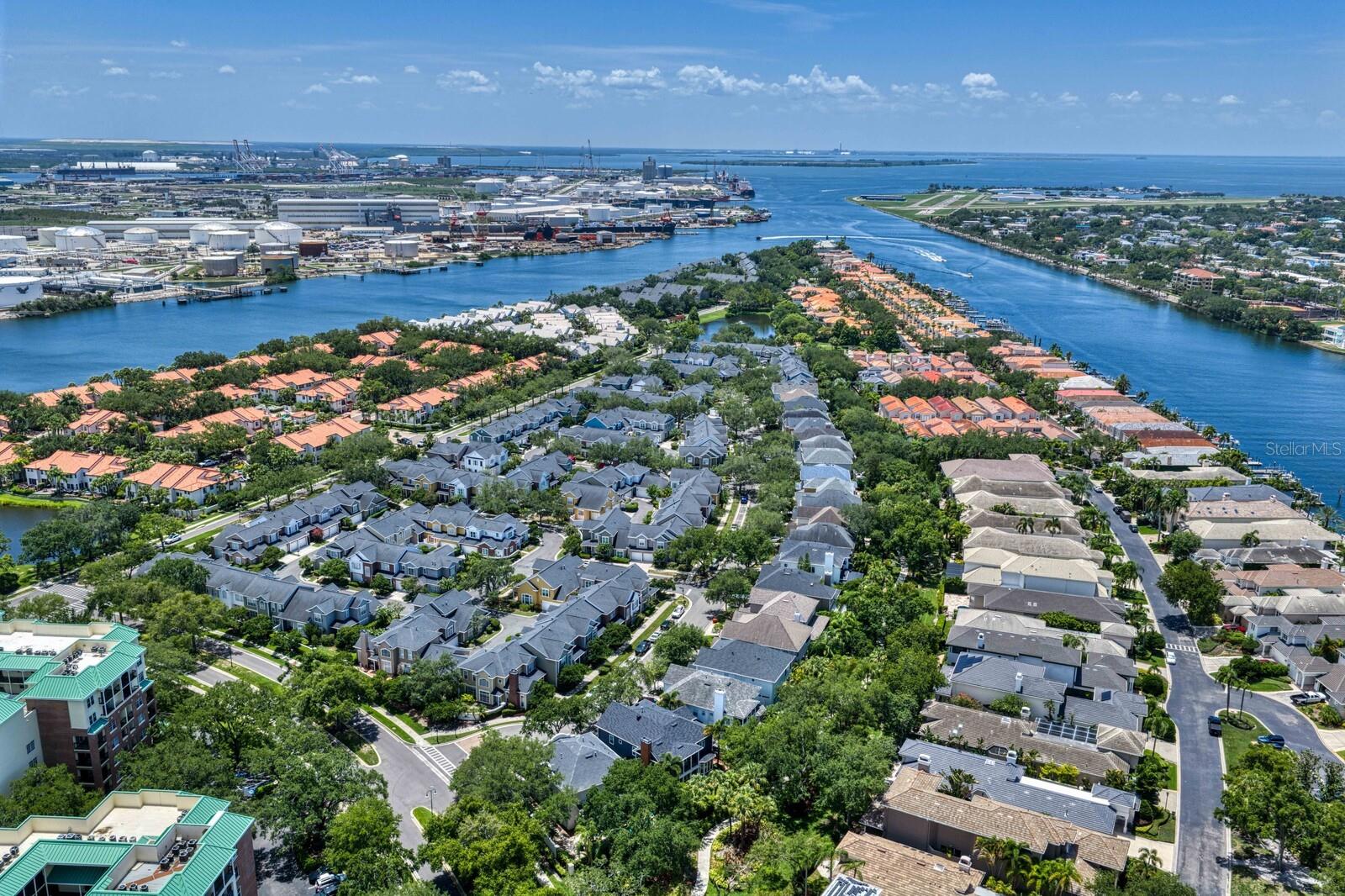 THE HOMES AT HARBOUR BAY - Residential