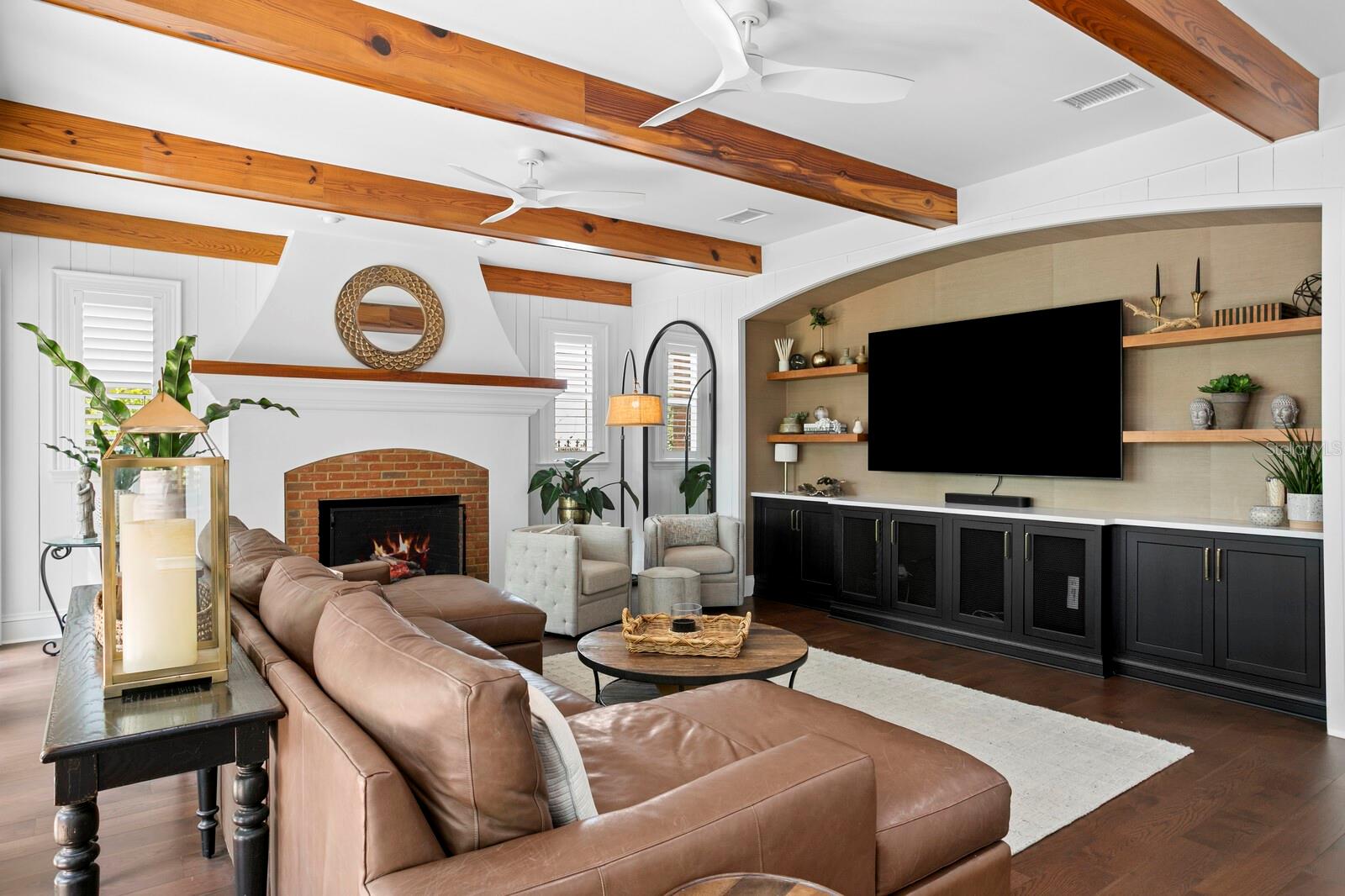 THE HOMES AT HARBOUR BAY - Residential