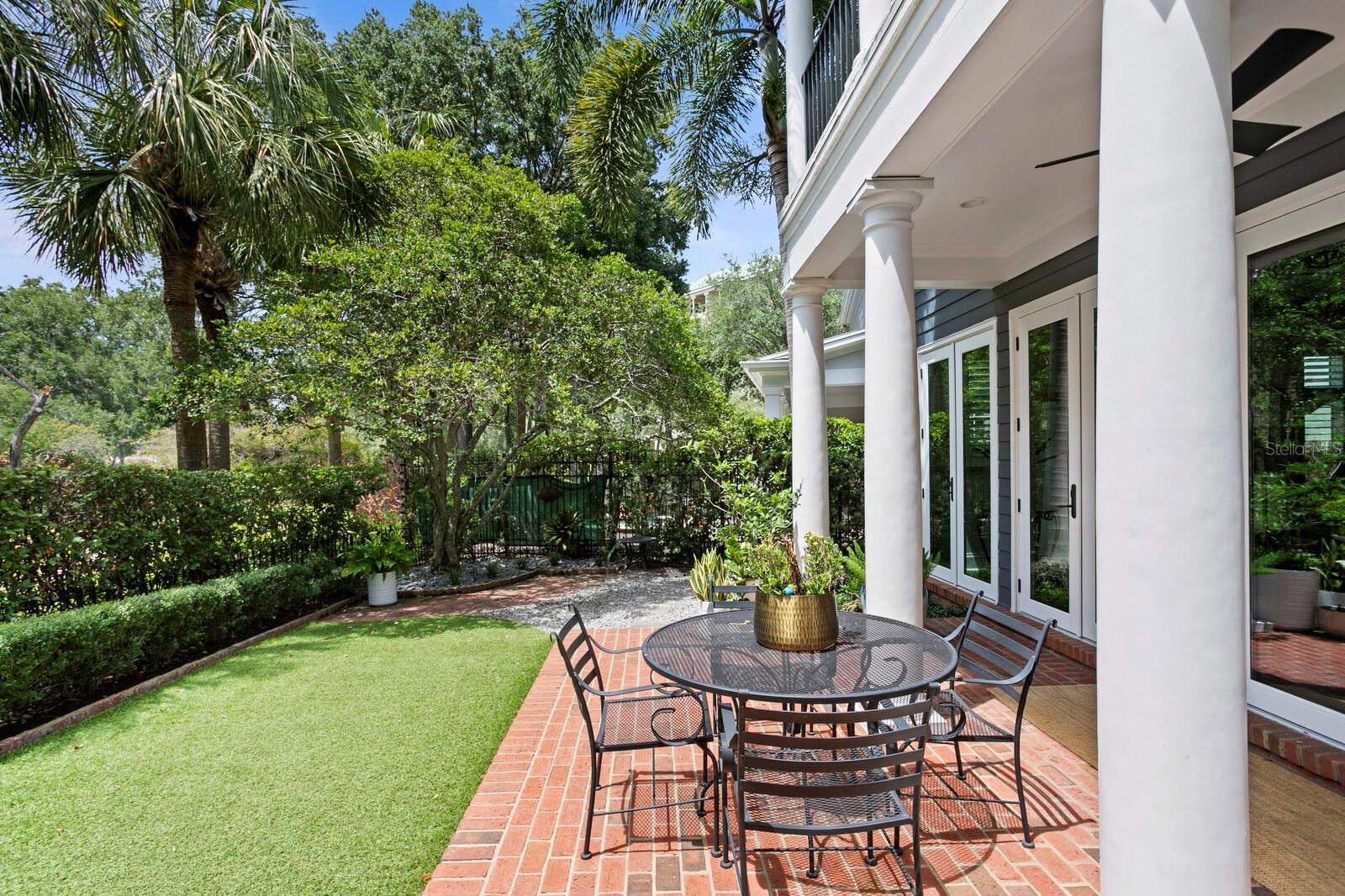 THE HOMES AT HARBOUR BAY - Residential