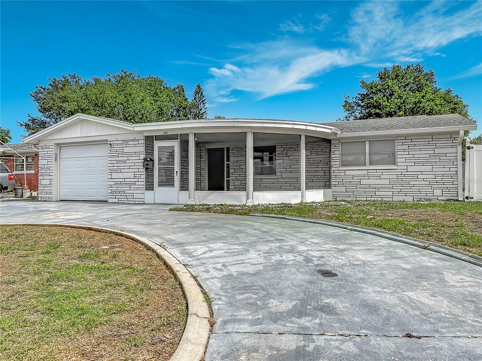 ALOHA GARDENS - Residential