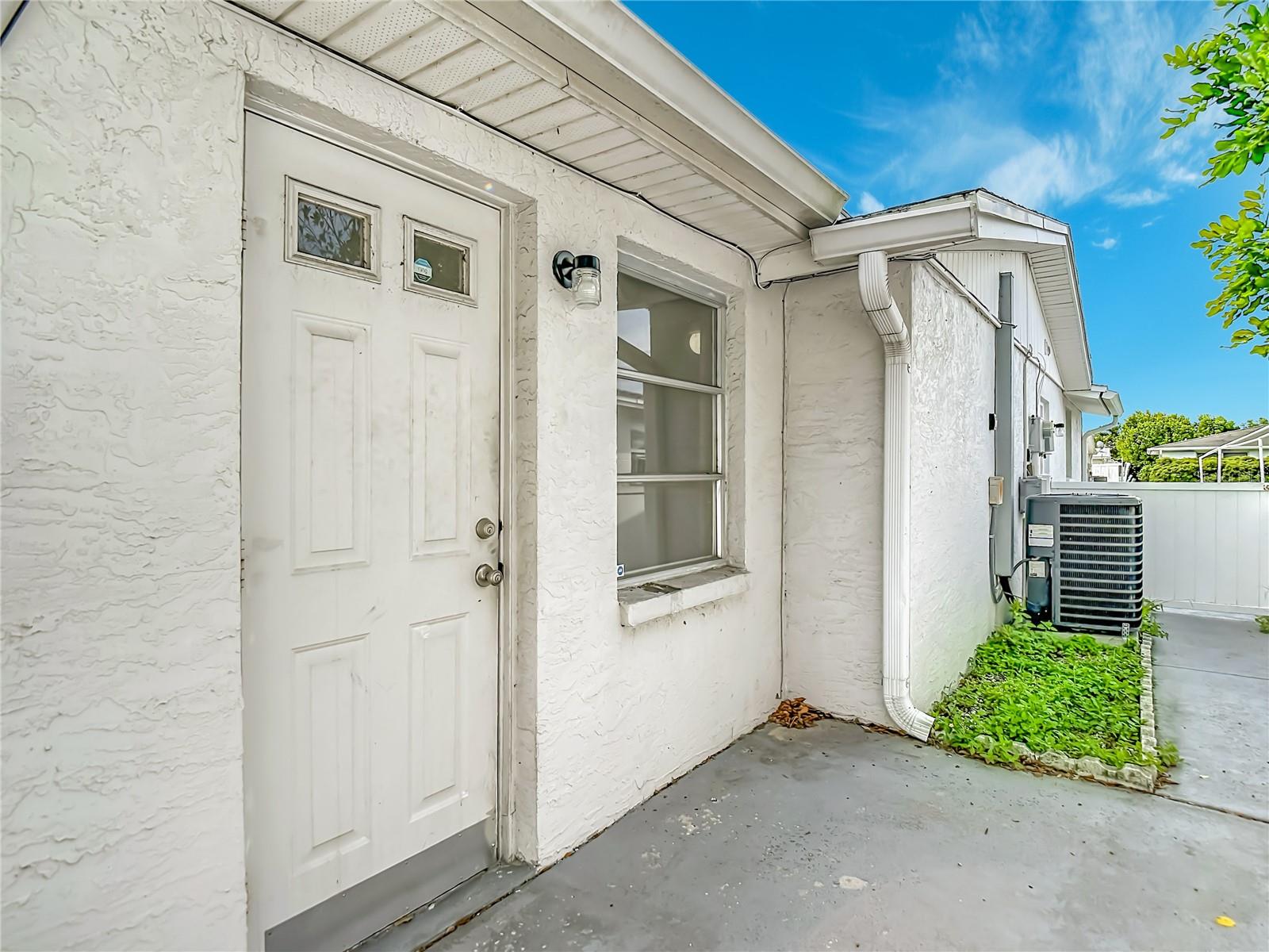 ALOHA GARDENS - Residential