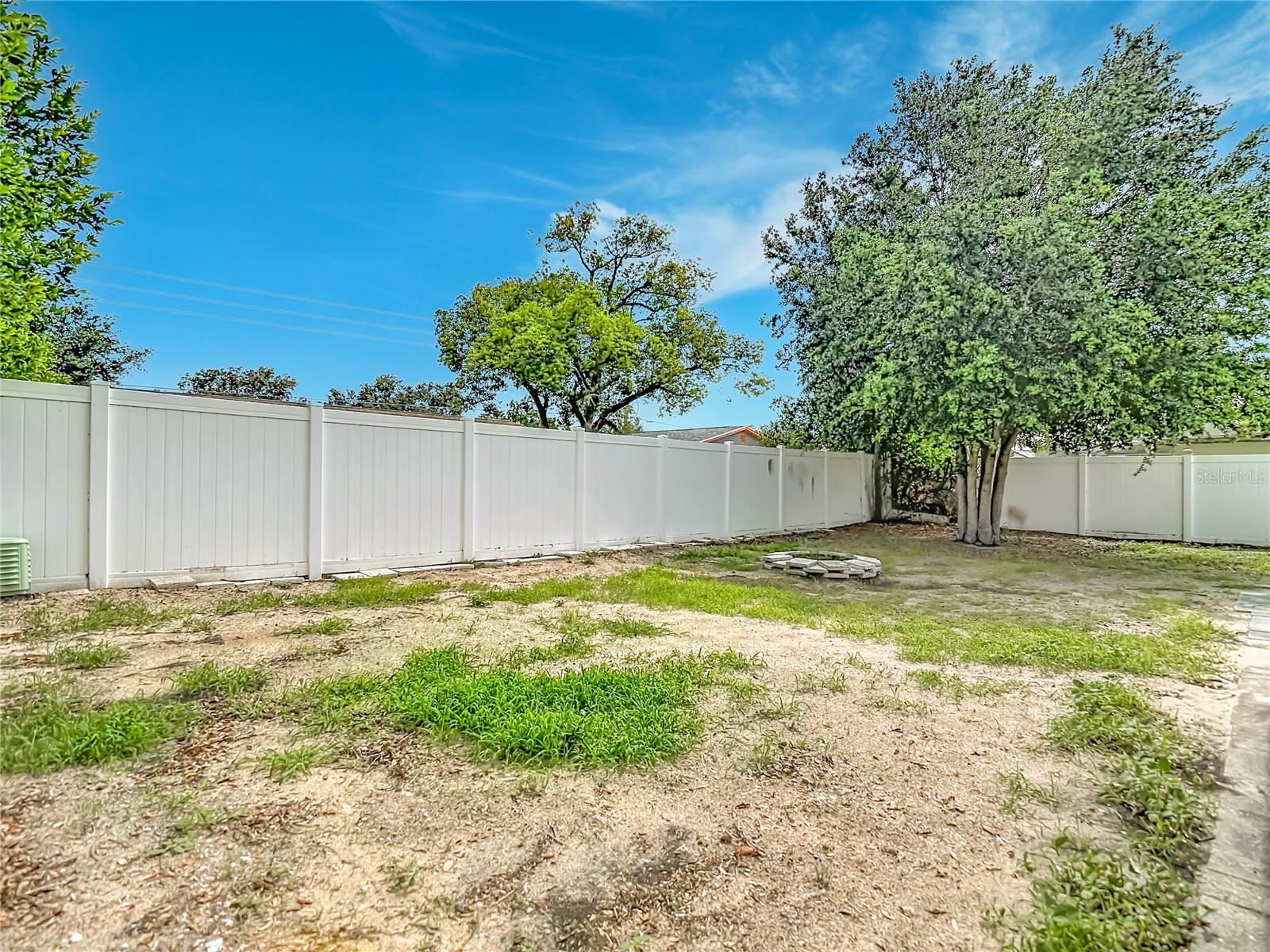 ALOHA GARDENS - Residential