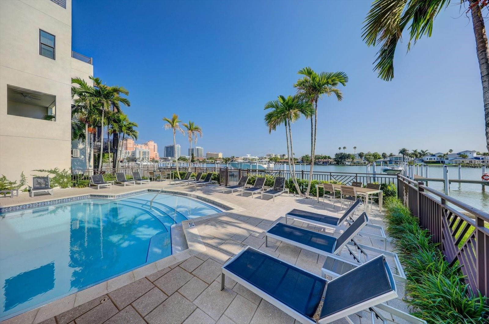 BRIGHTWATER BLUE TWNHMS - Residential