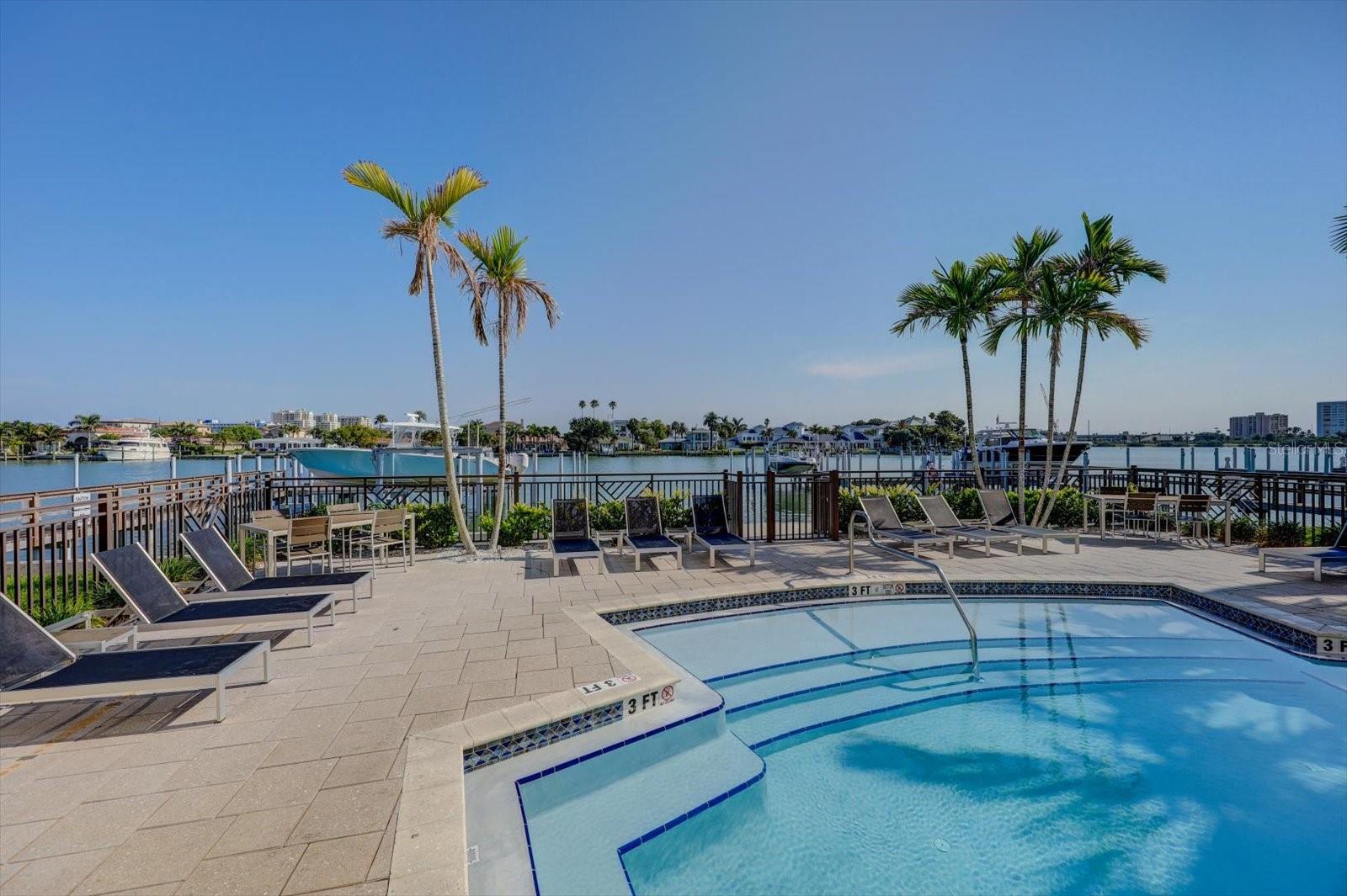 BRIGHTWATER BLUE TWNHMS - Residential