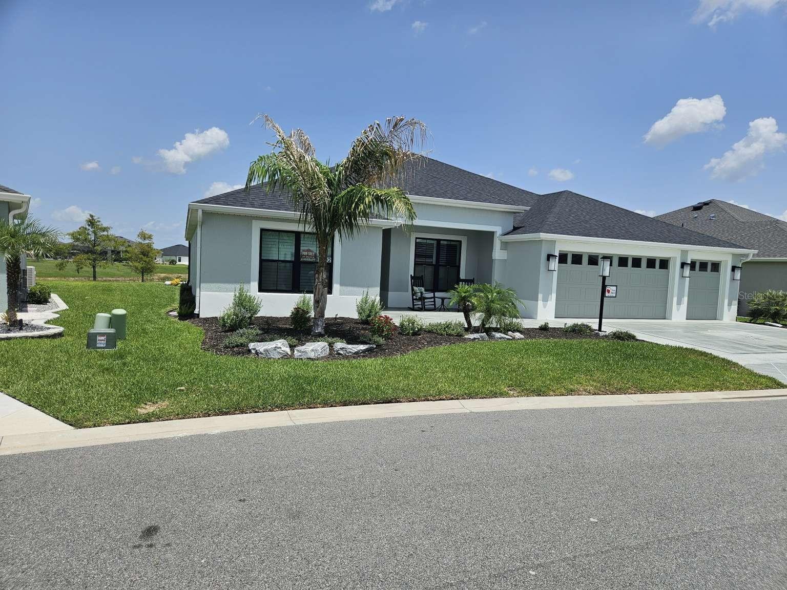 VILLAGES/SOUTHERN OAKS UN #227 - Residential
