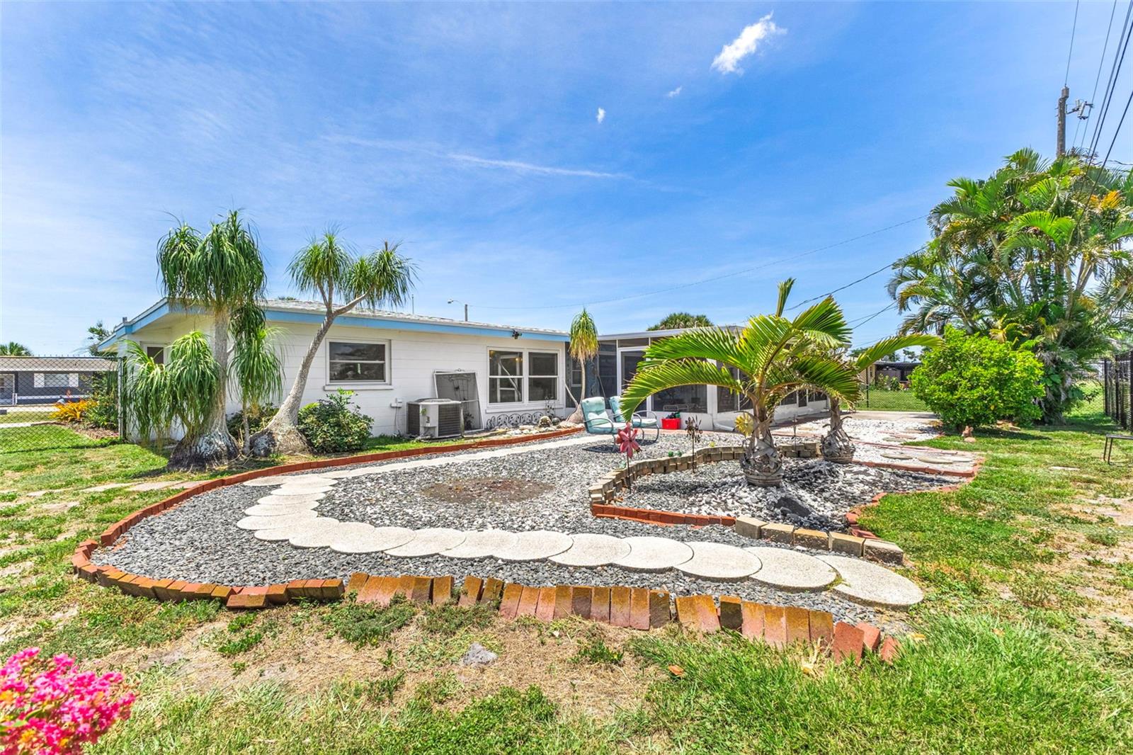 VENICE GARDENS - Residential