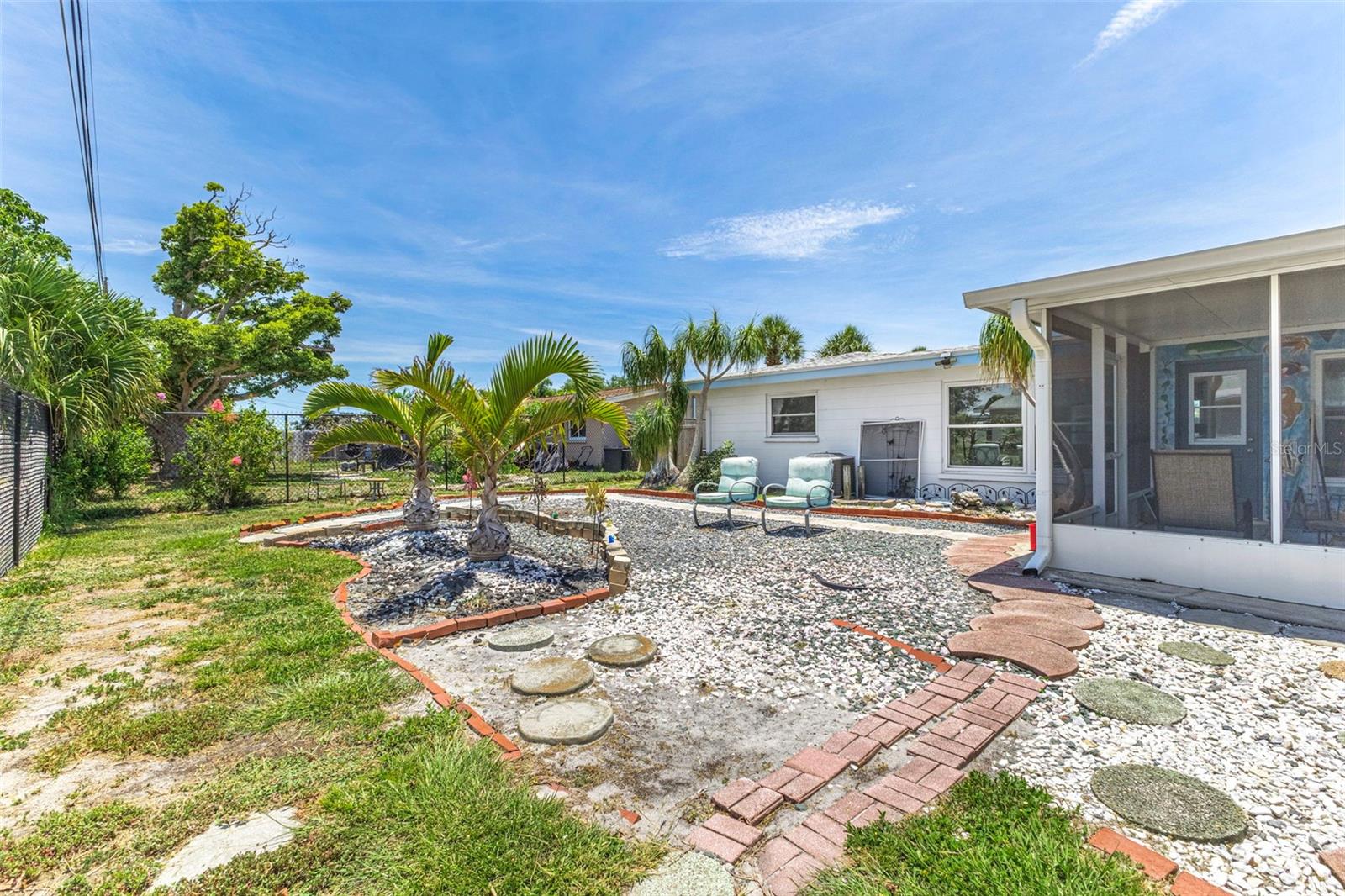 VENICE GARDENS - Residential
