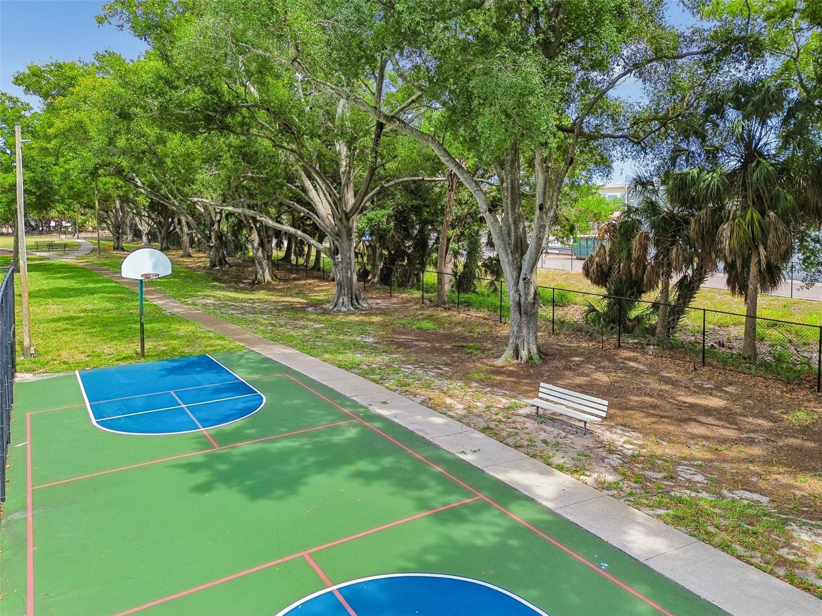 TAMPA VILLAS SOUTH UNIT 2 - Residential