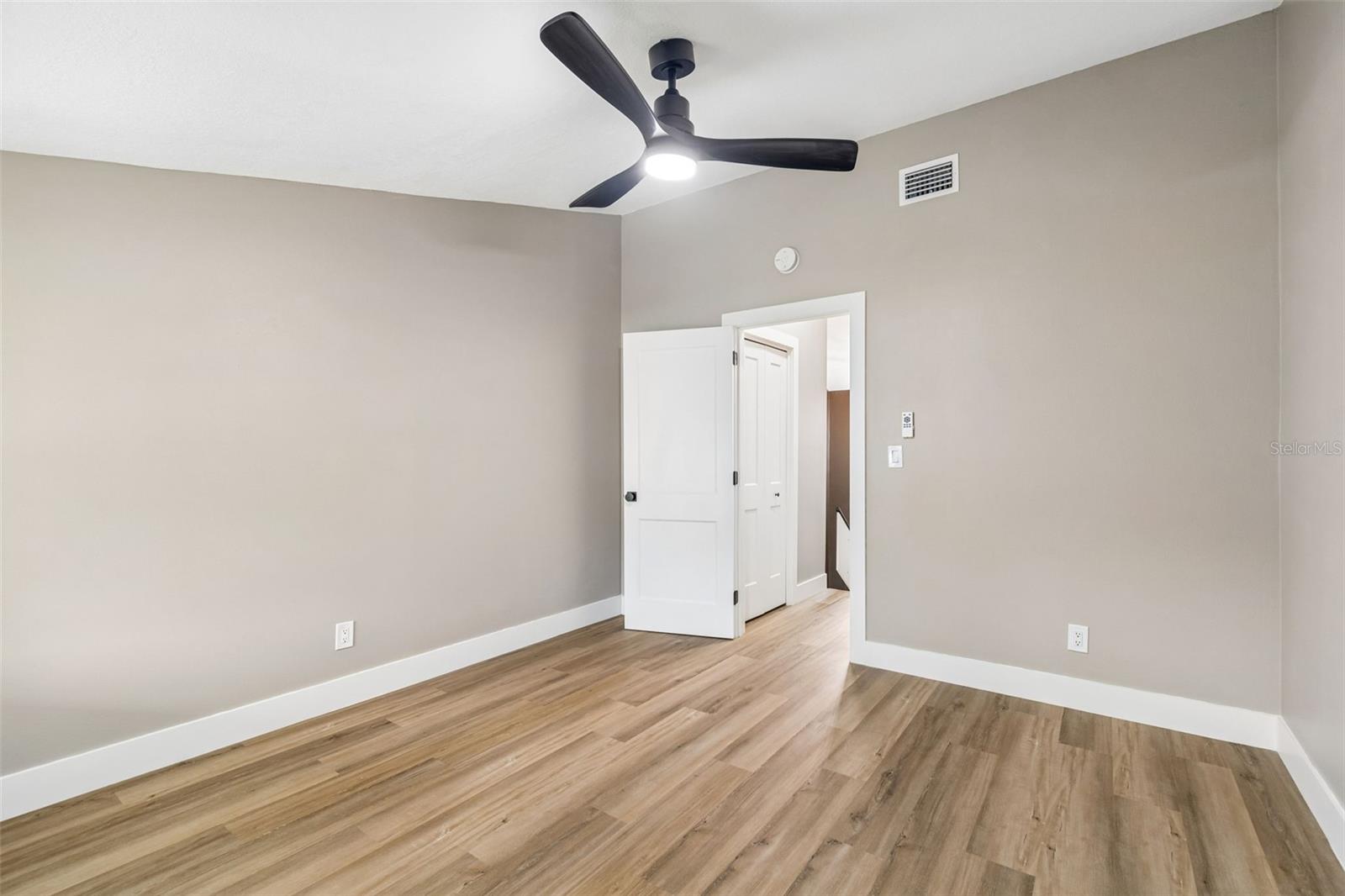 TAMPA VILLAS SOUTH UNIT 2 - Residential