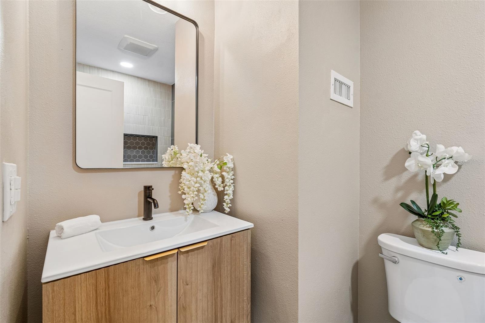 TAMPA VILLAS SOUTH UNIT 2 - Residential